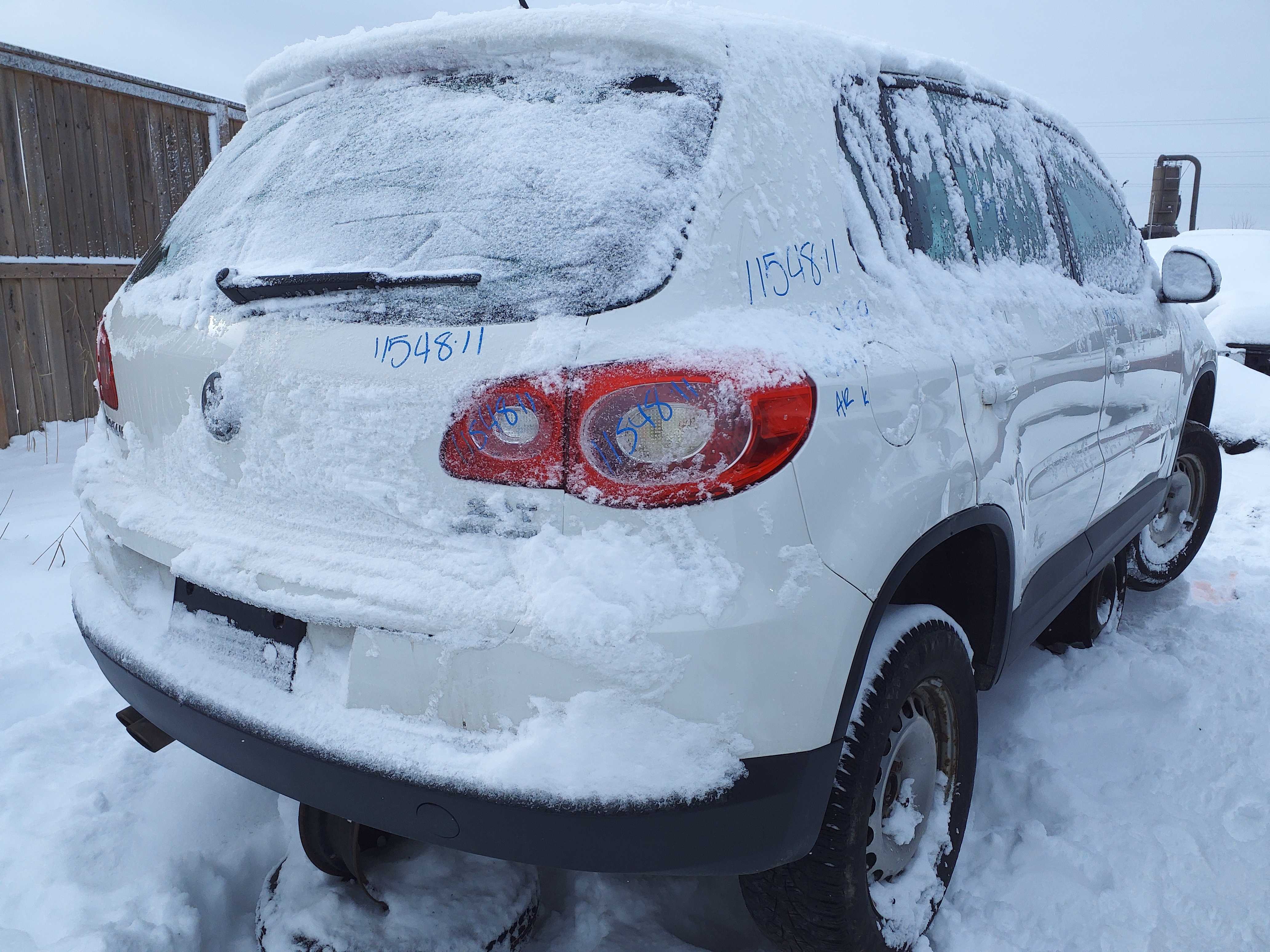 VOLKSWAGEN TIGUAN 2011