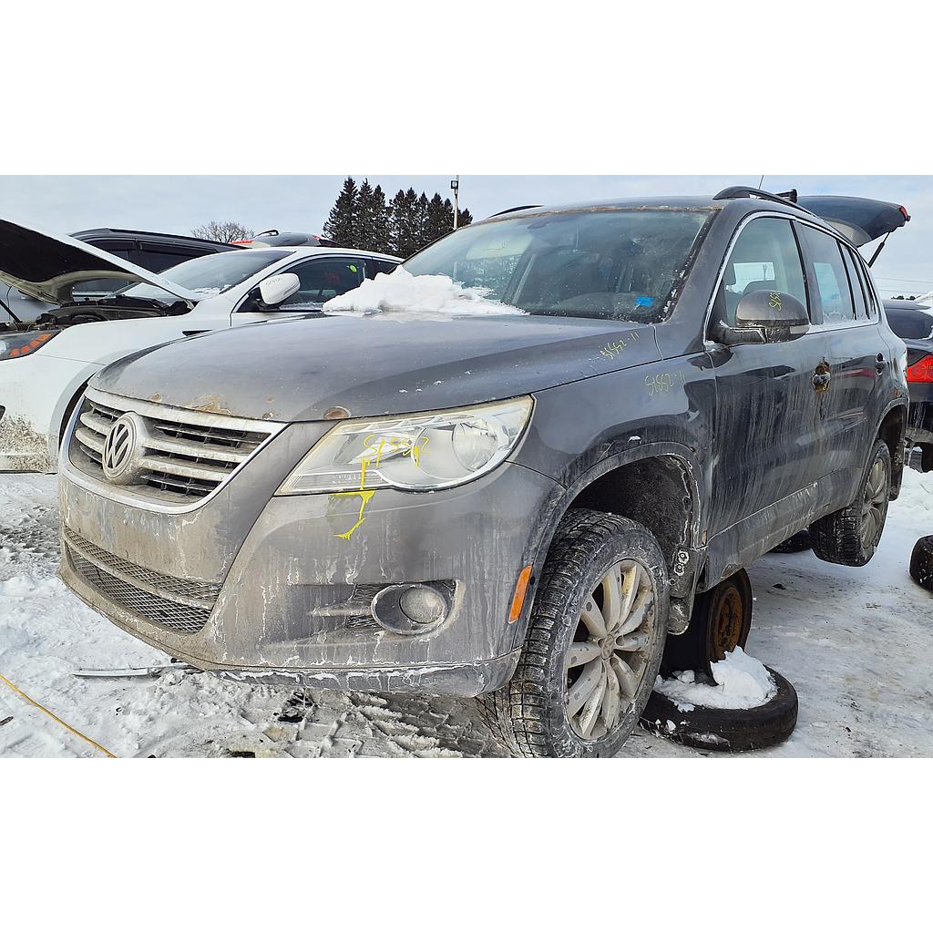 VOLKSWAGEN TIGUAN 2011