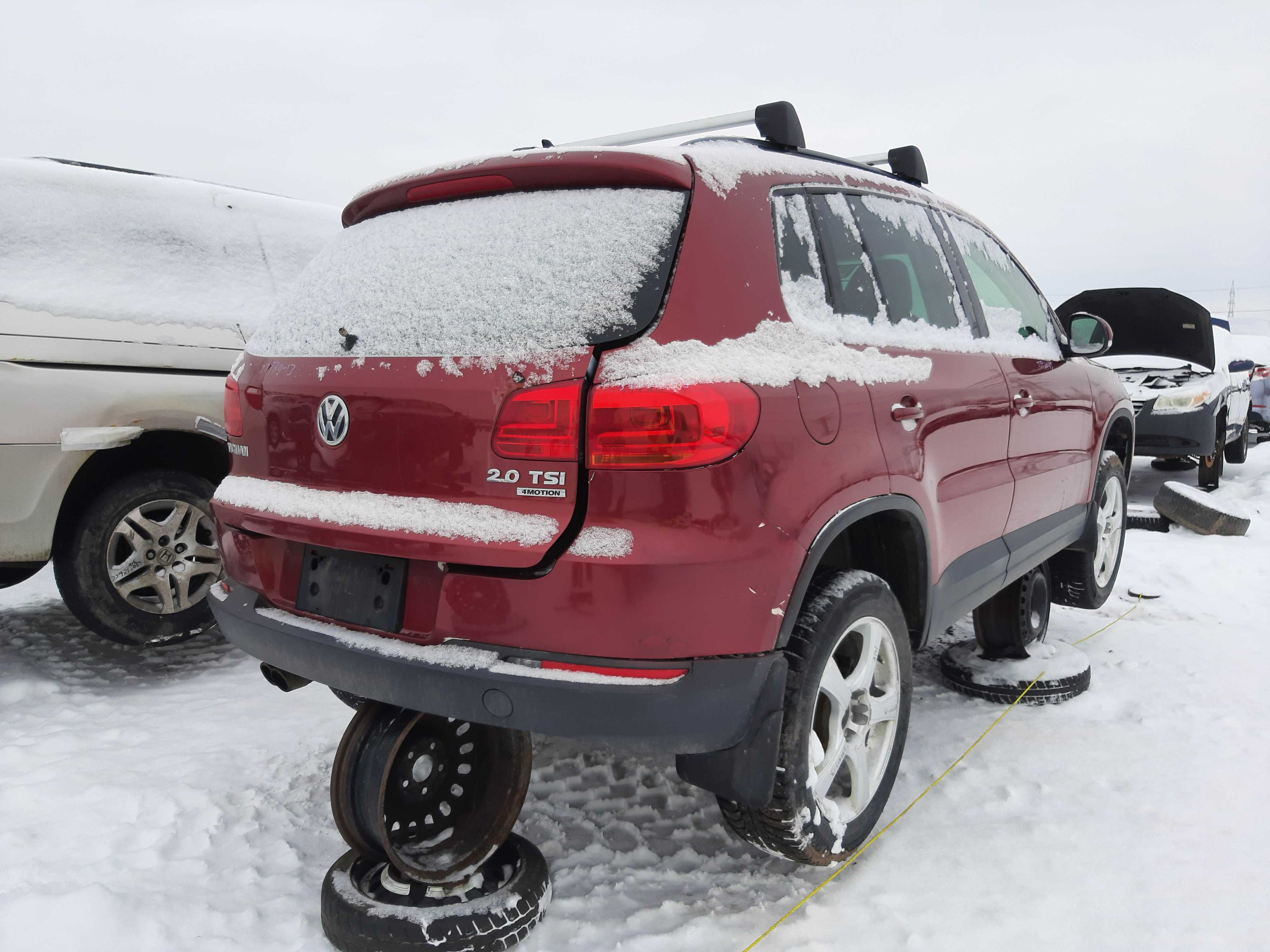 VOLKSWAGEN TIGUAN 2013