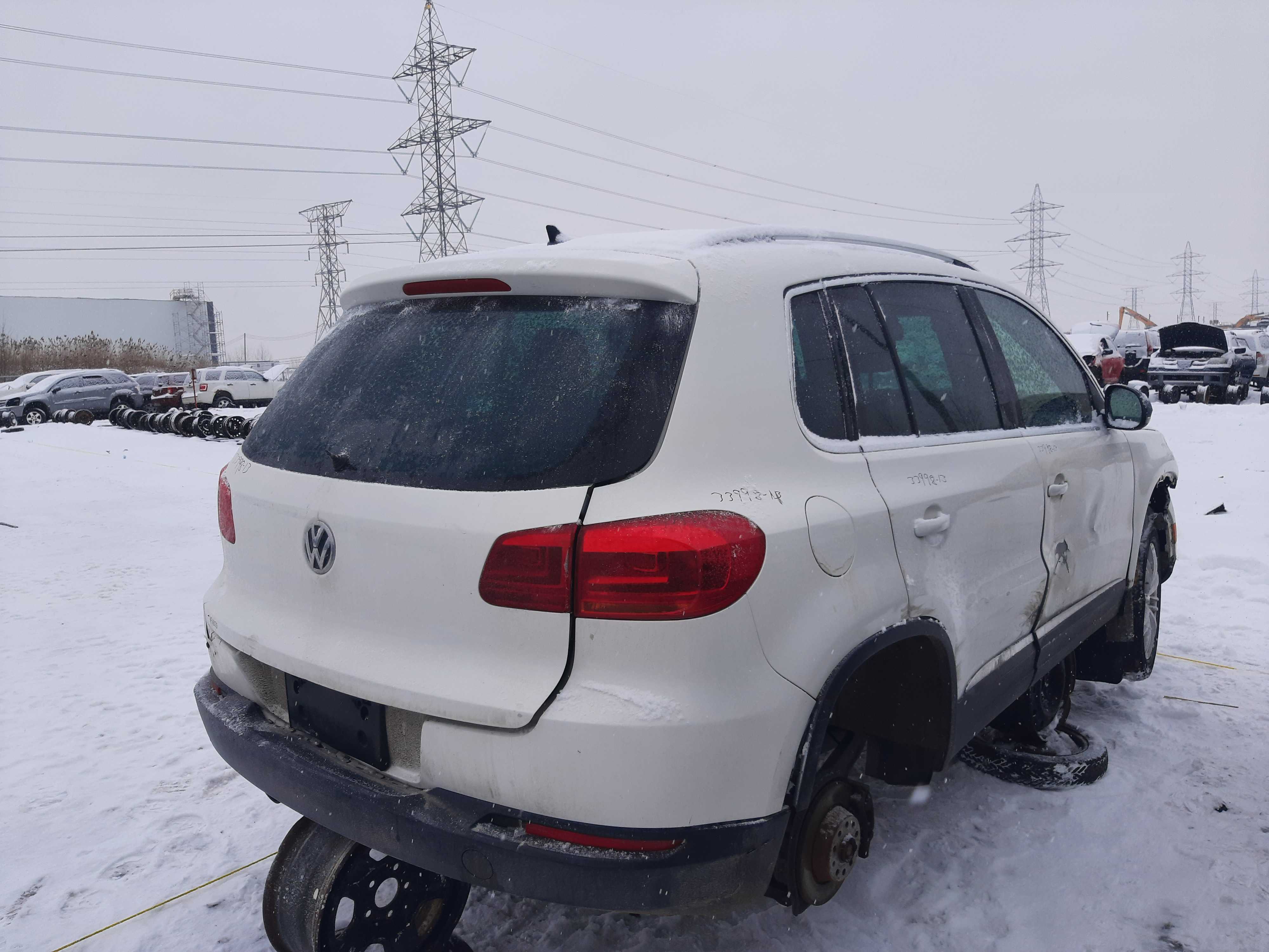 VOLKSWAGEN TIGUAN 2013