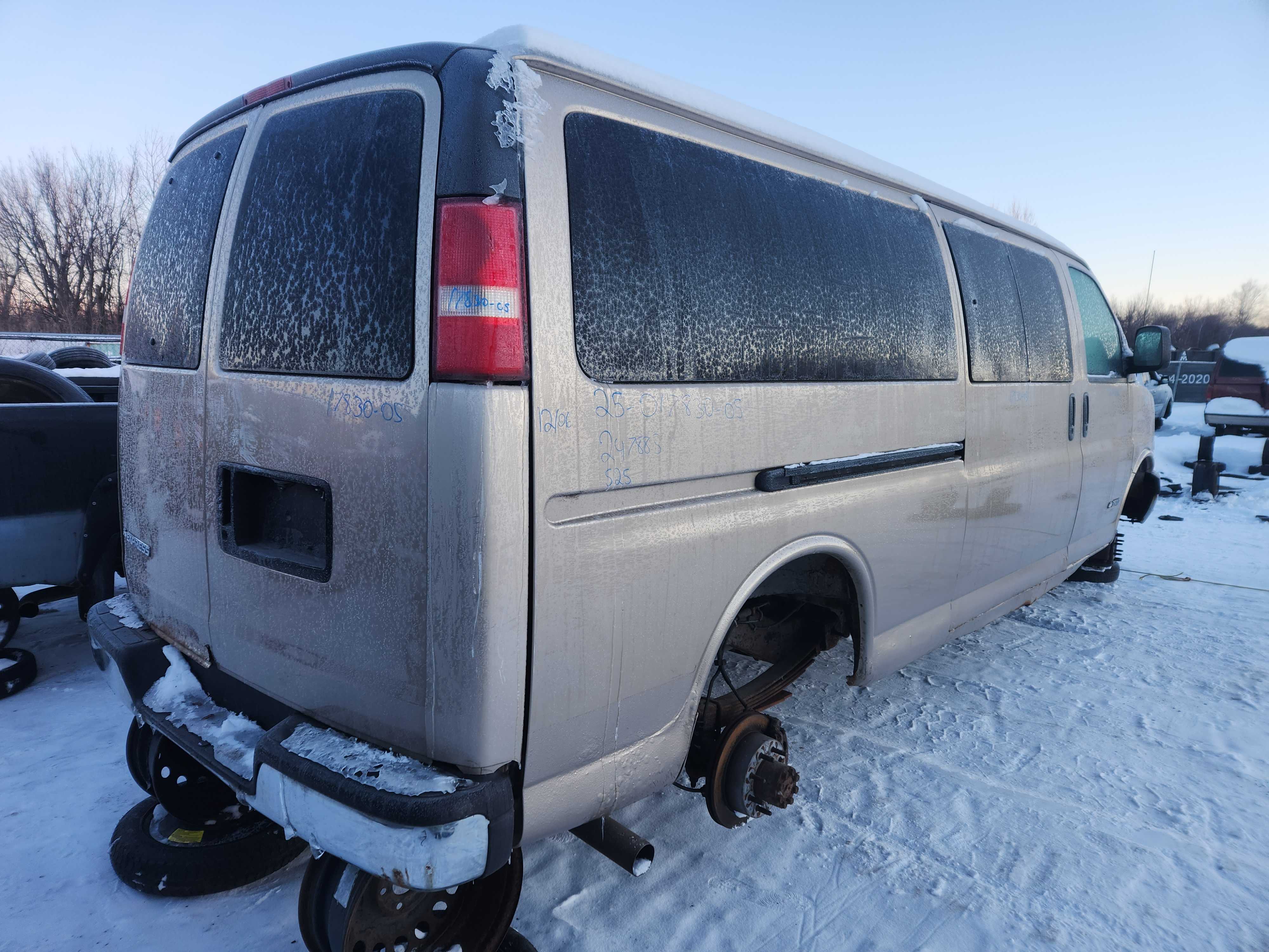 CHEVROLET EXPRESS VAN 2005