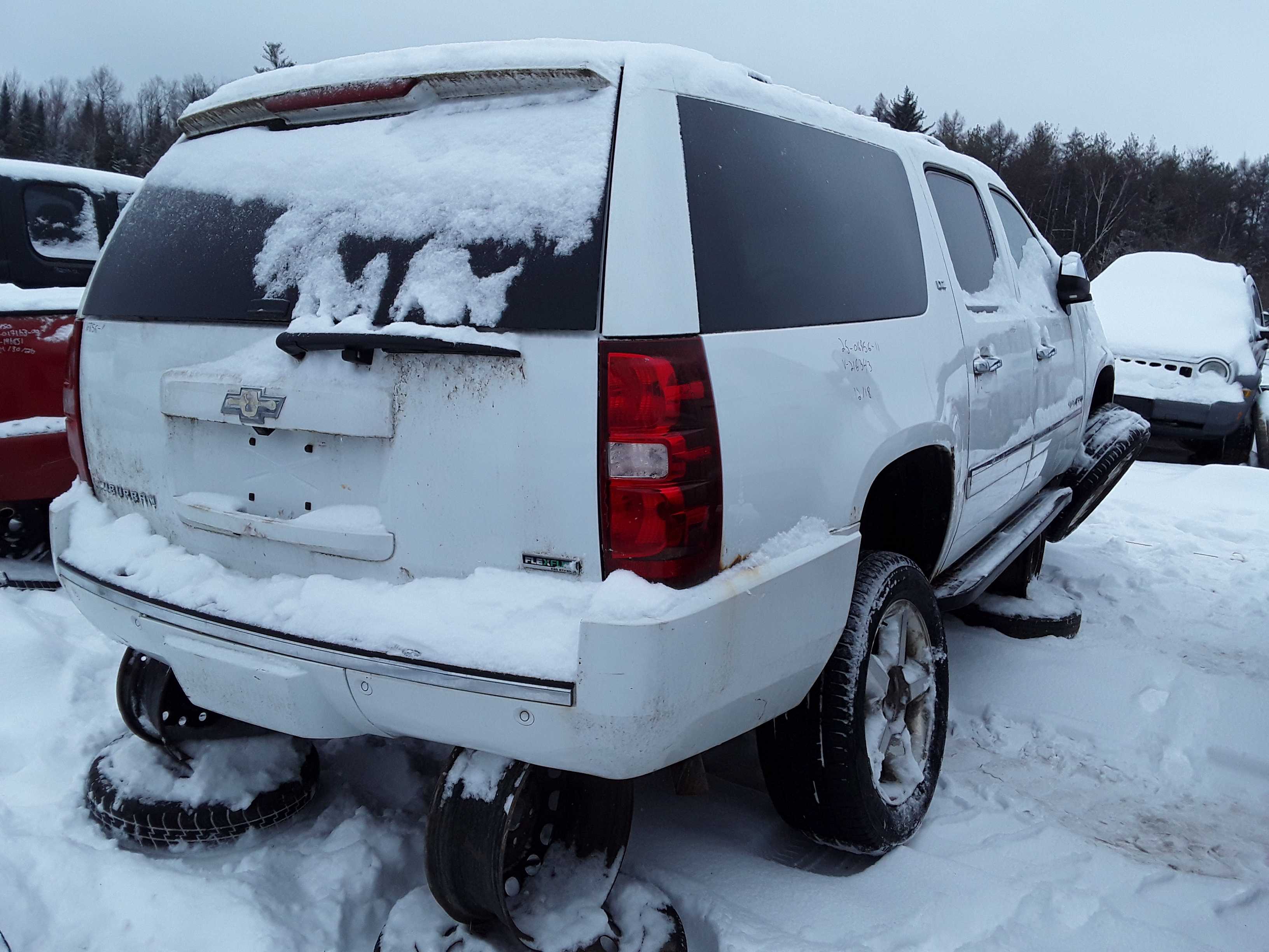 CHEVROLET SUBURBAN 2011