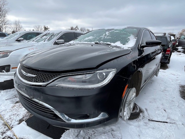 CHRYSLER 200 2015