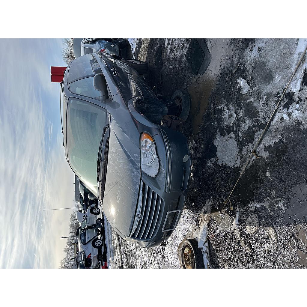 CHRYSLER TOWN &amp; COUNTRY 2005