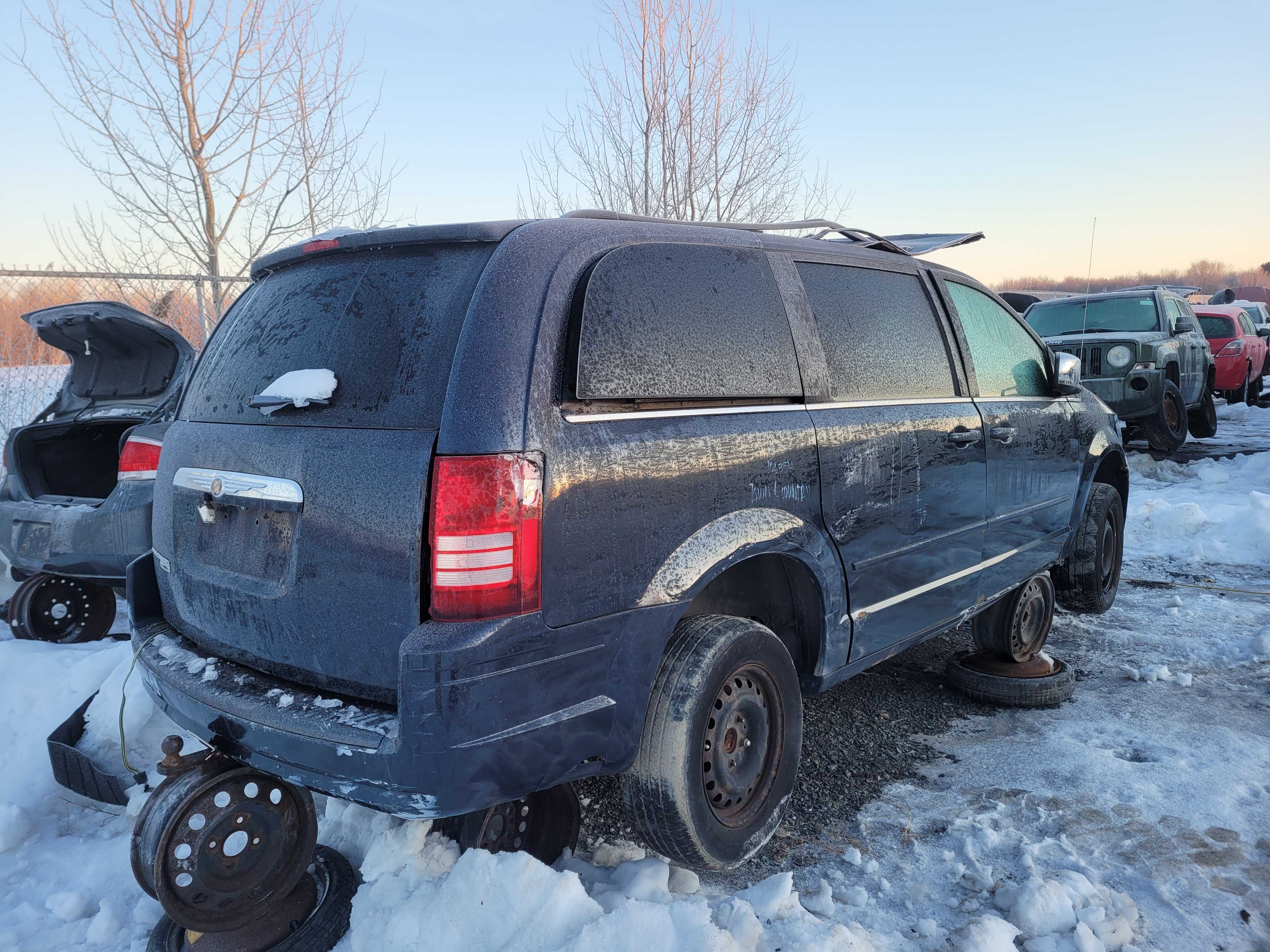 CHRYSLER TOWN &amp; COUNTRY 2008