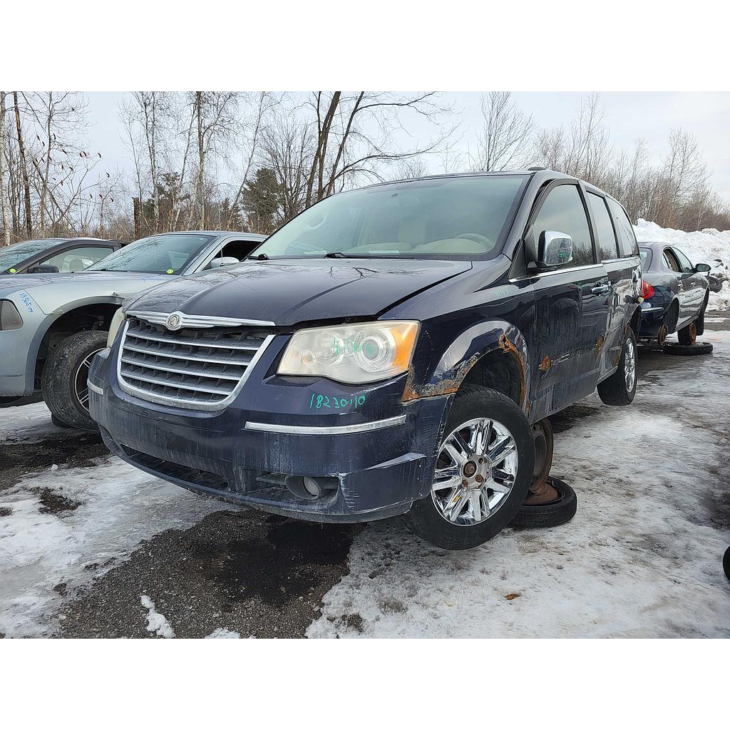 CHRYSLER TOWN &amp; COUNTRY 2010