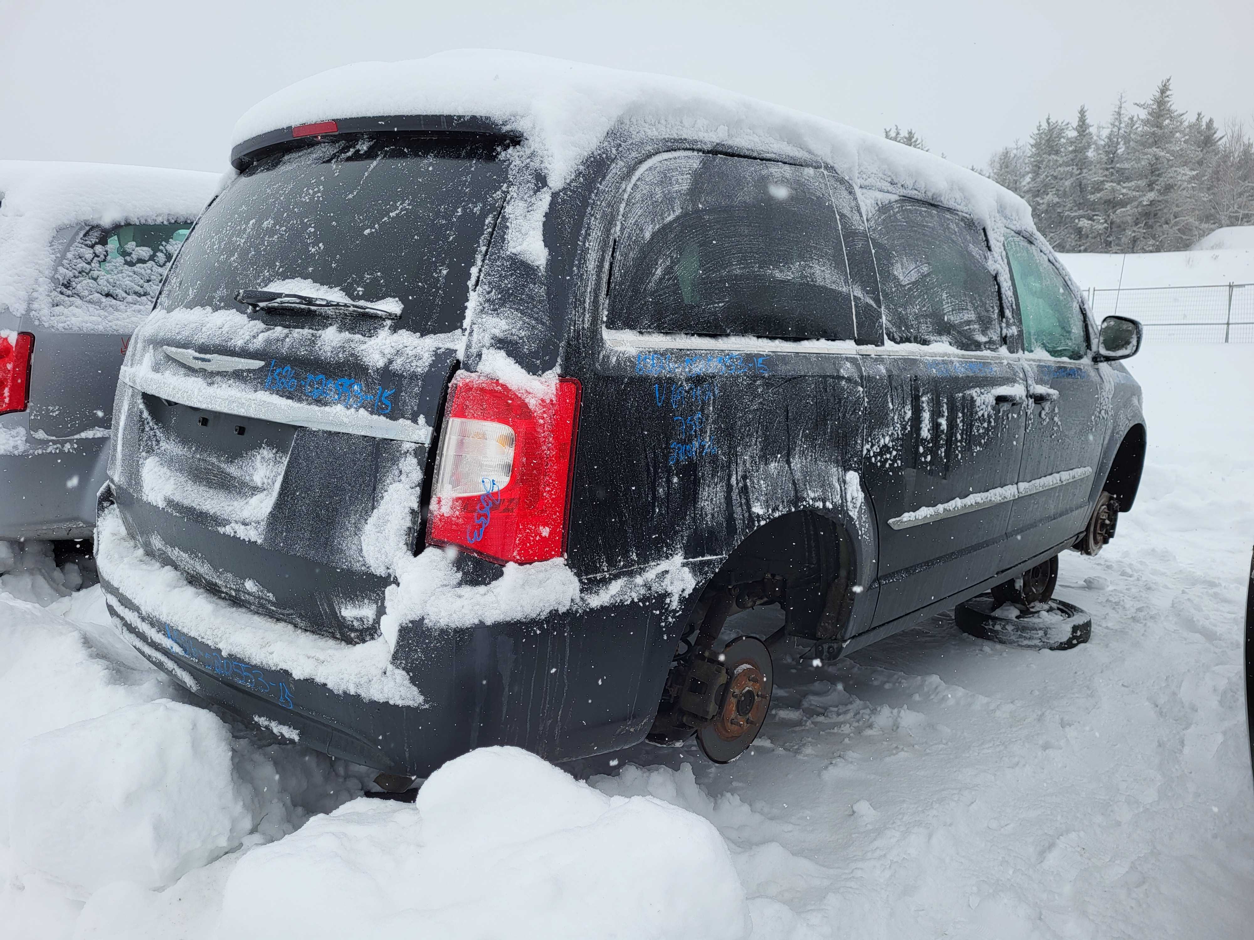 CHRYSLER TOWN &amp; COUNTRY 2015