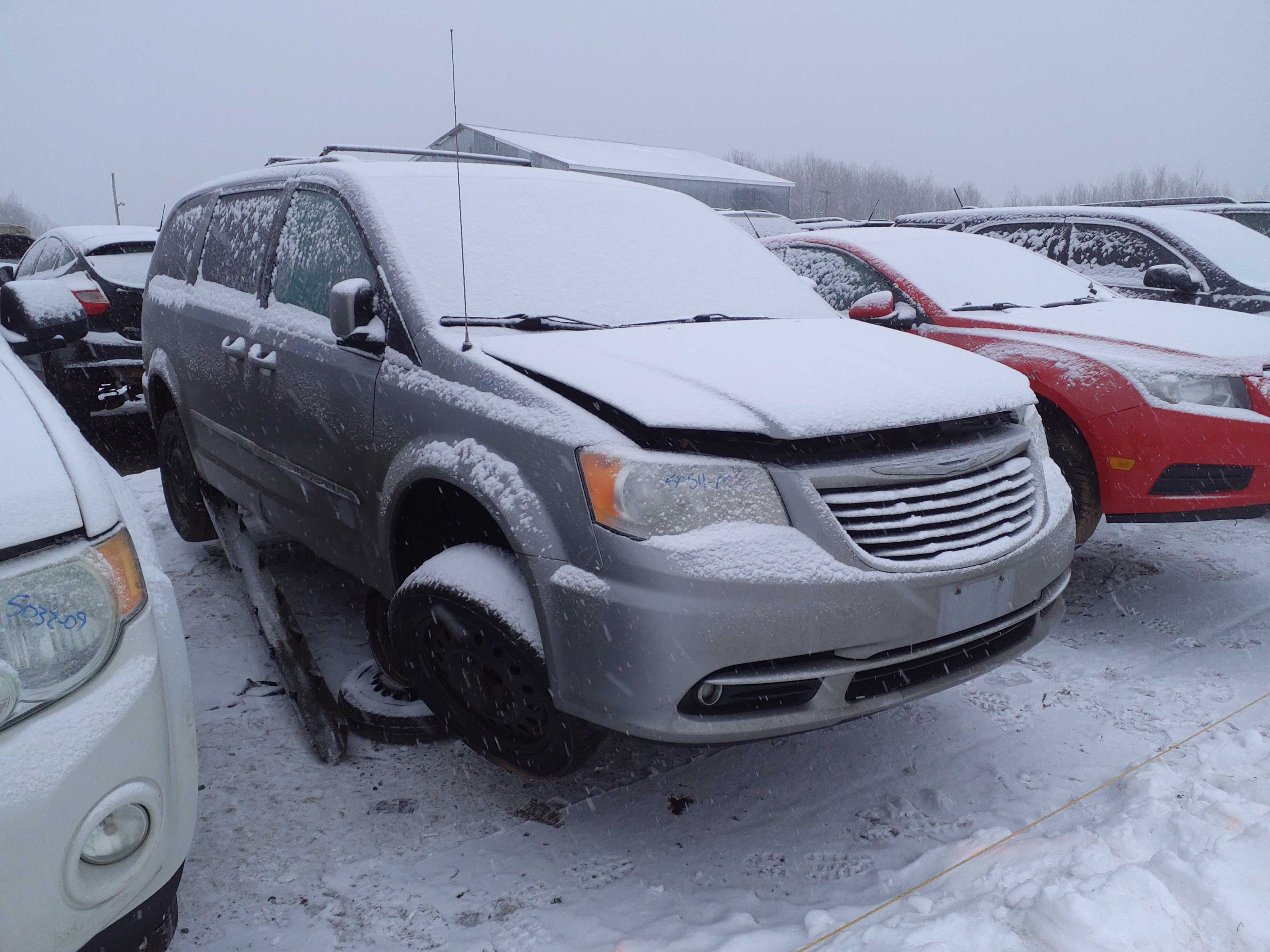 CHRYSLER TOWN &amp; COUNTRY 2015