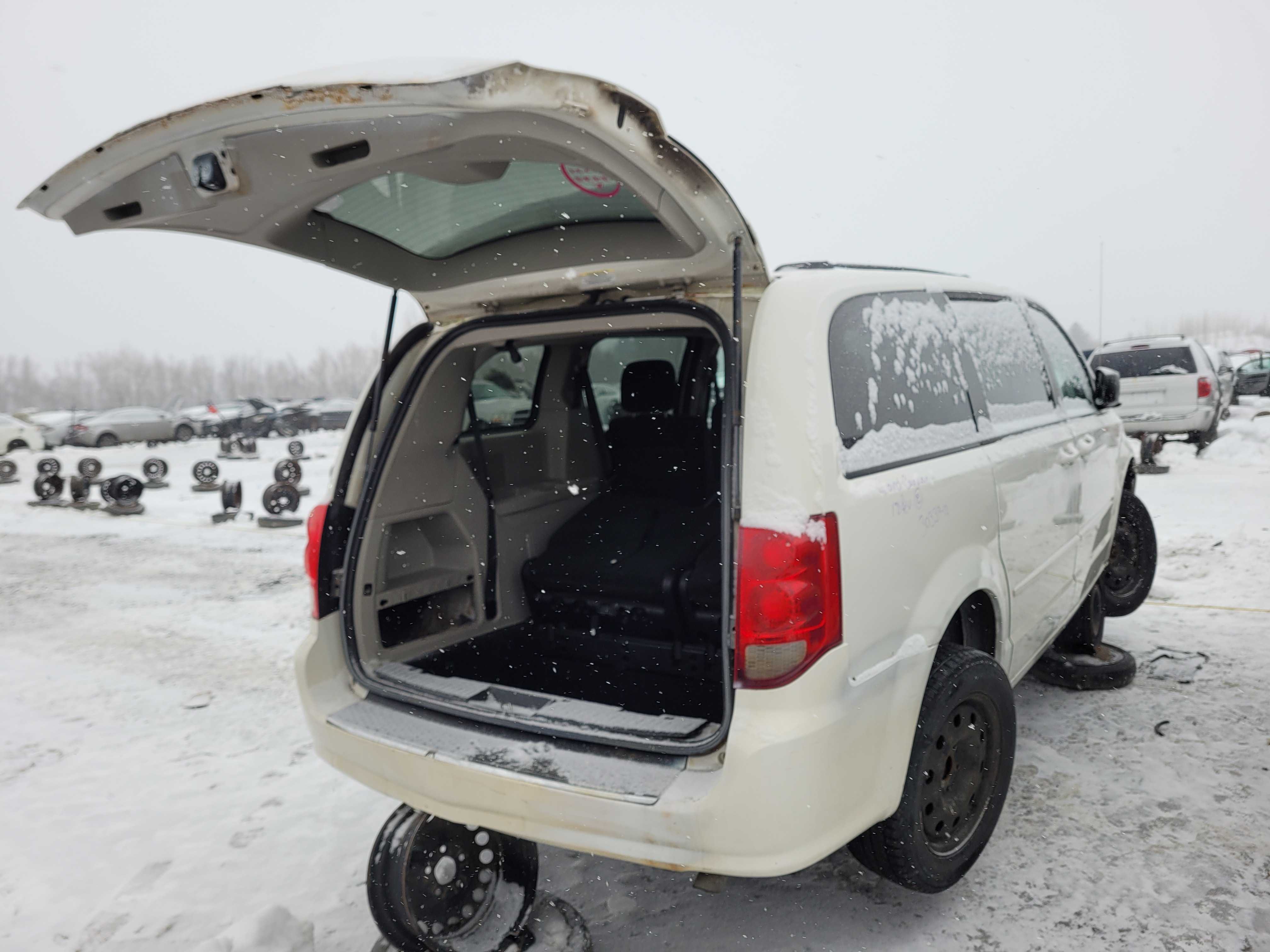 DODGE GRAND CARAVAN 2012