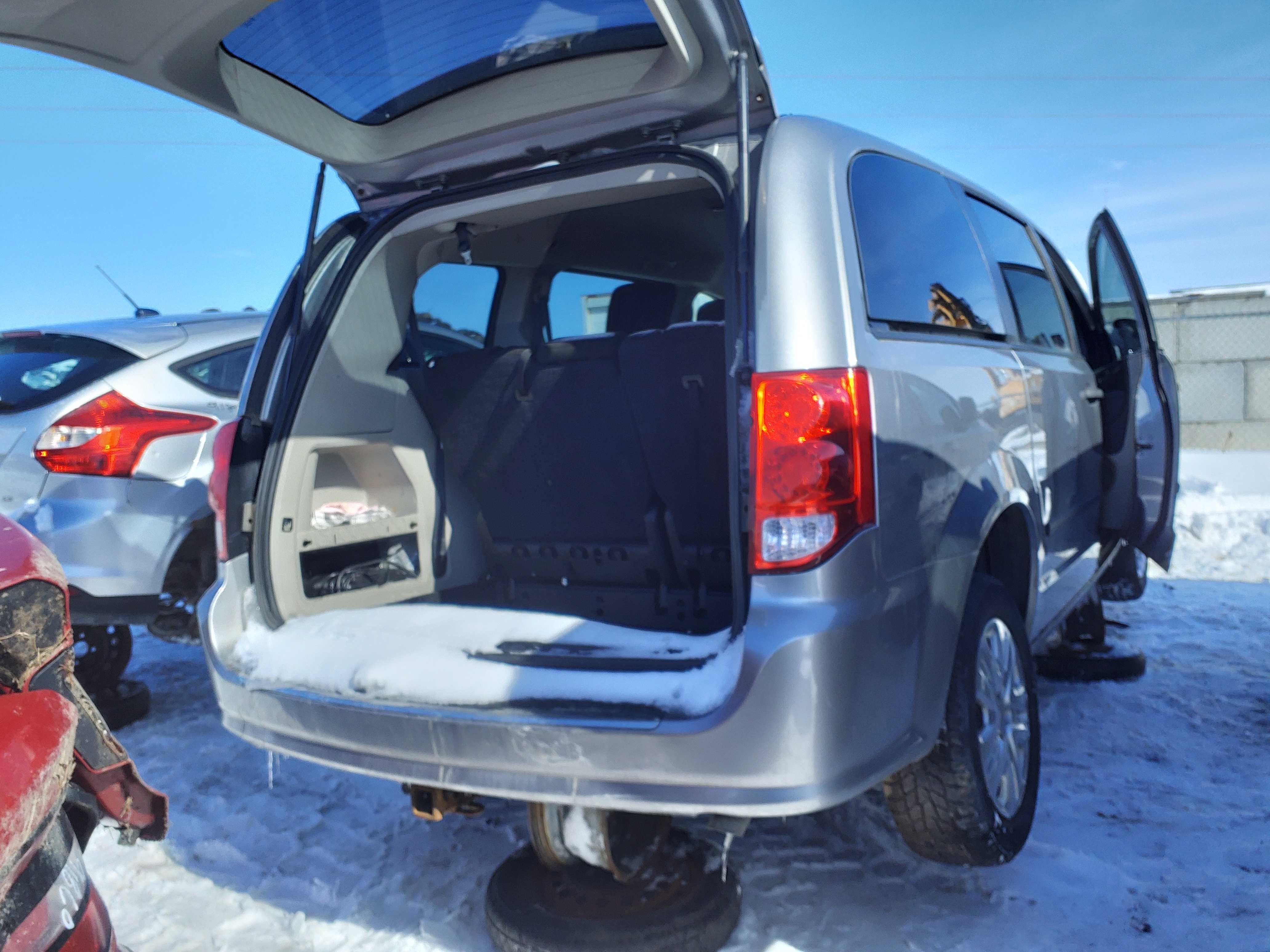 DODGE GRAND CARAVAN 2016