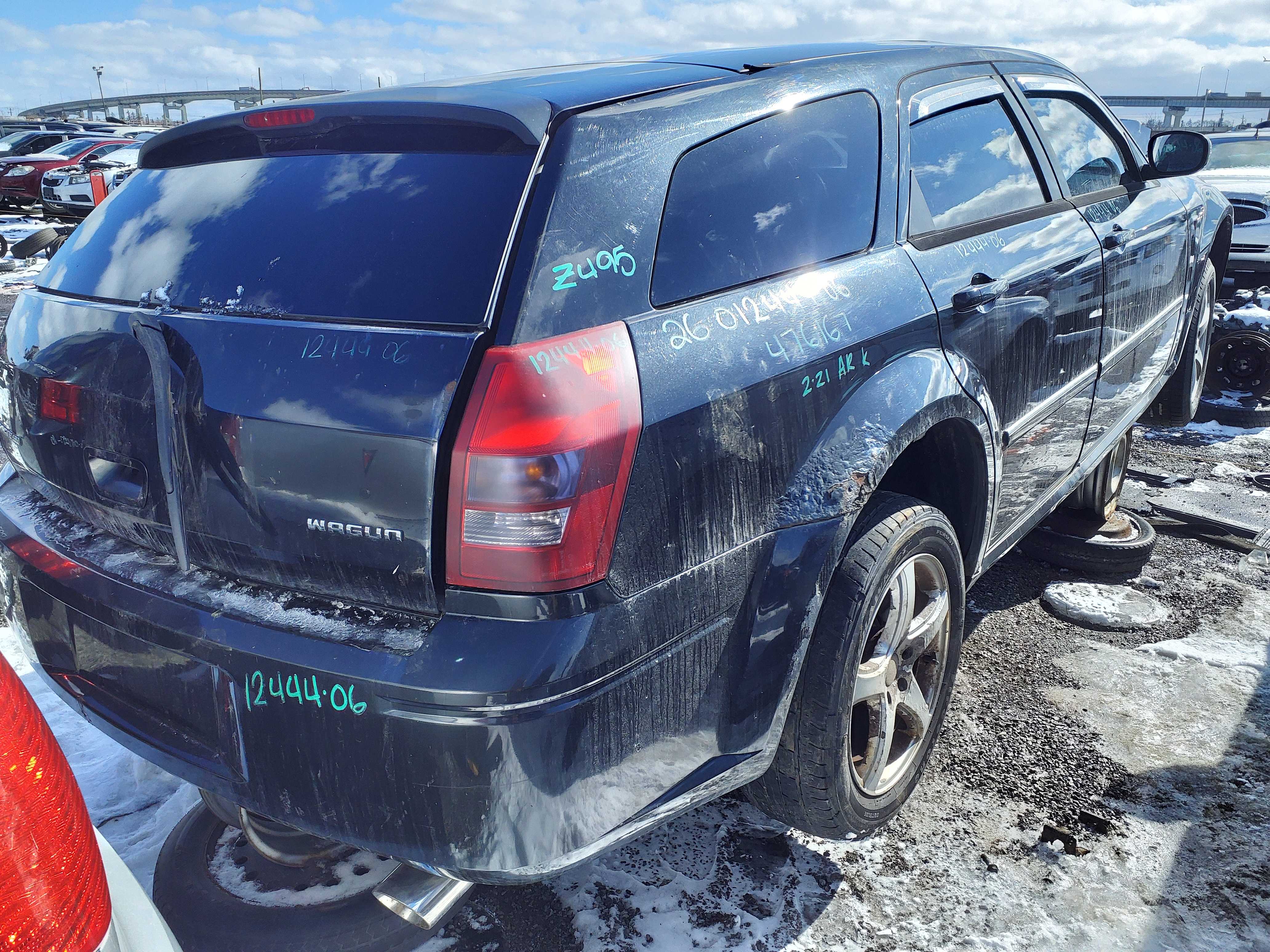DODGE MAGNUM 2006