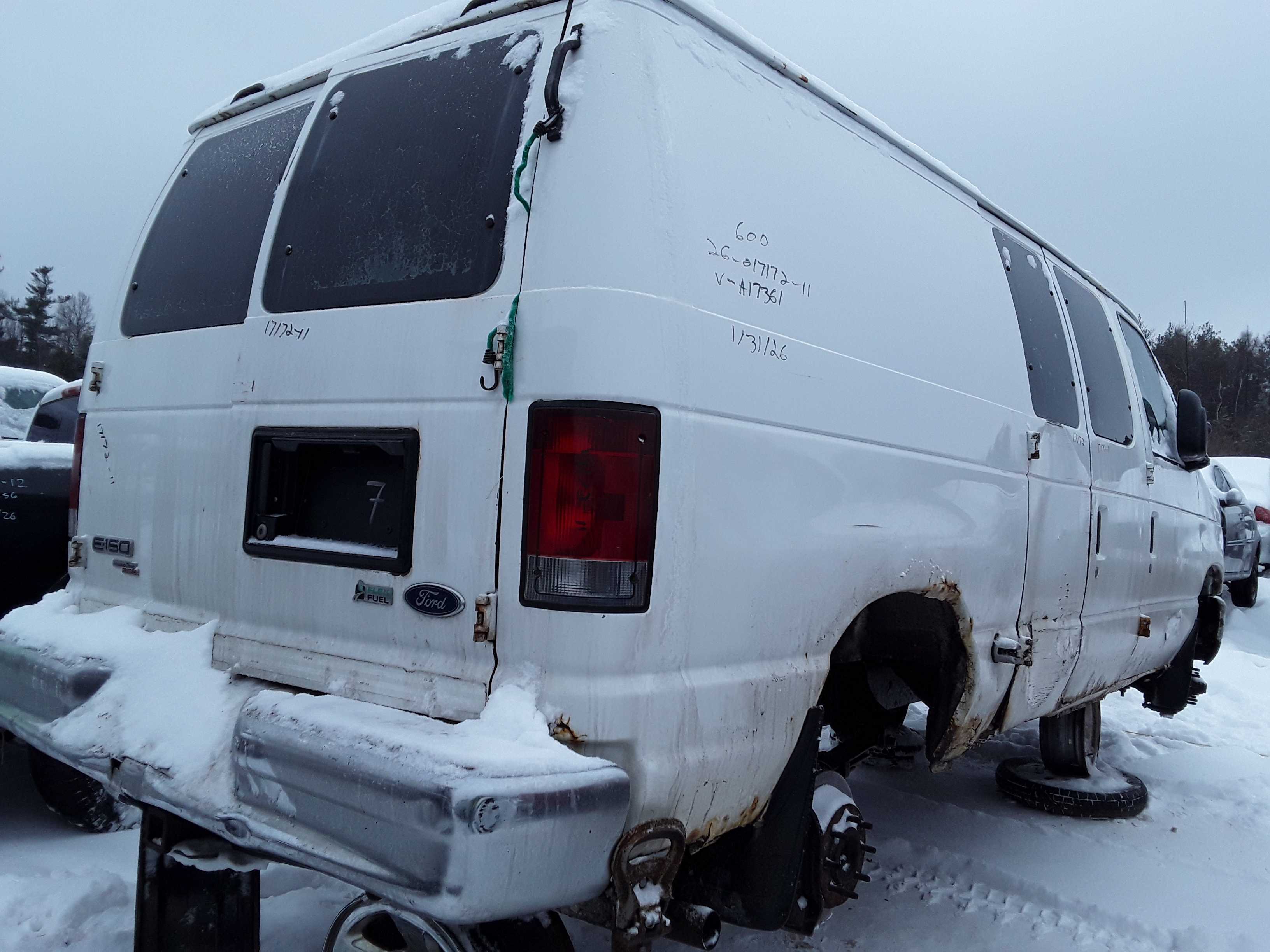 FORD ECONOLINE 2011