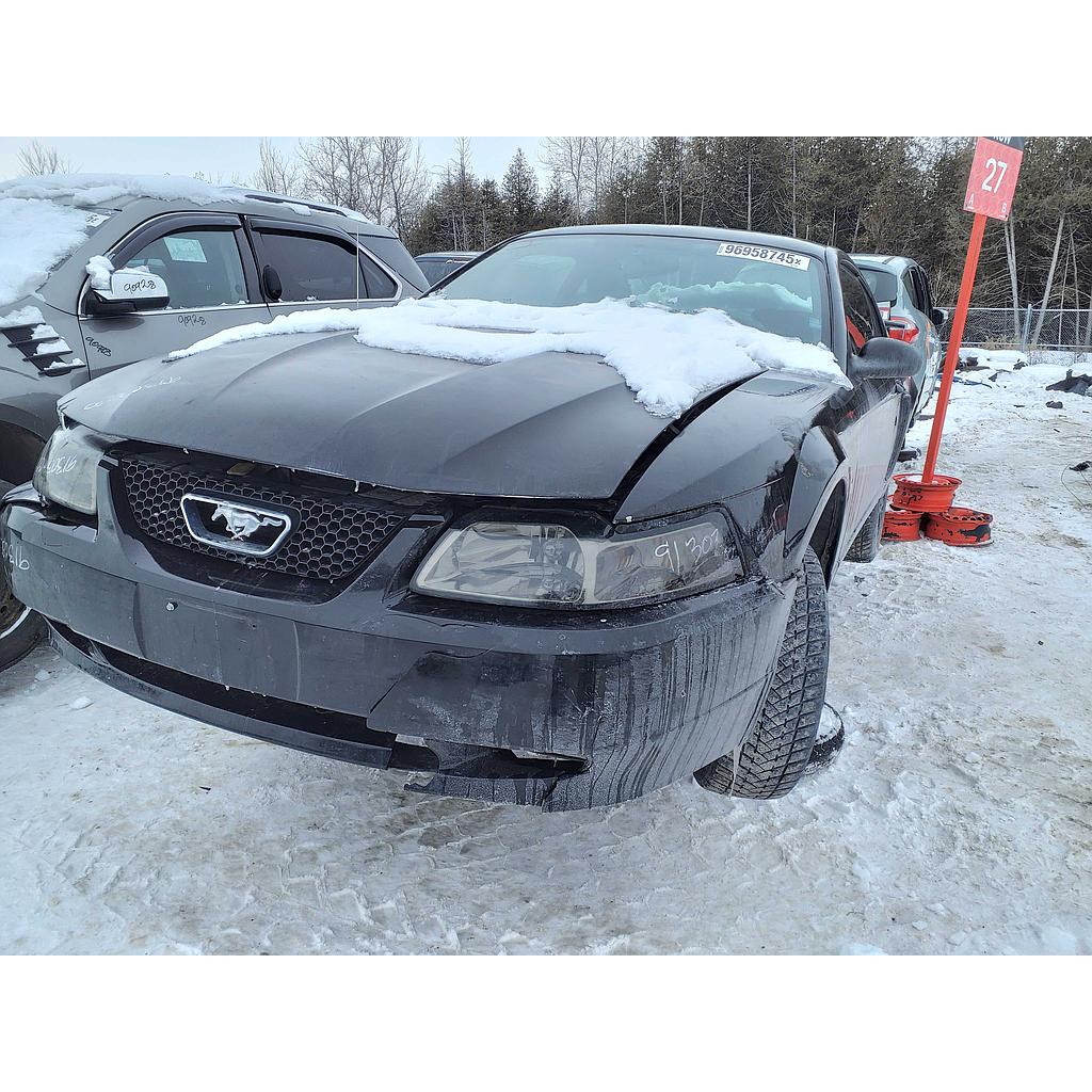 FORD MUSTANG 2000