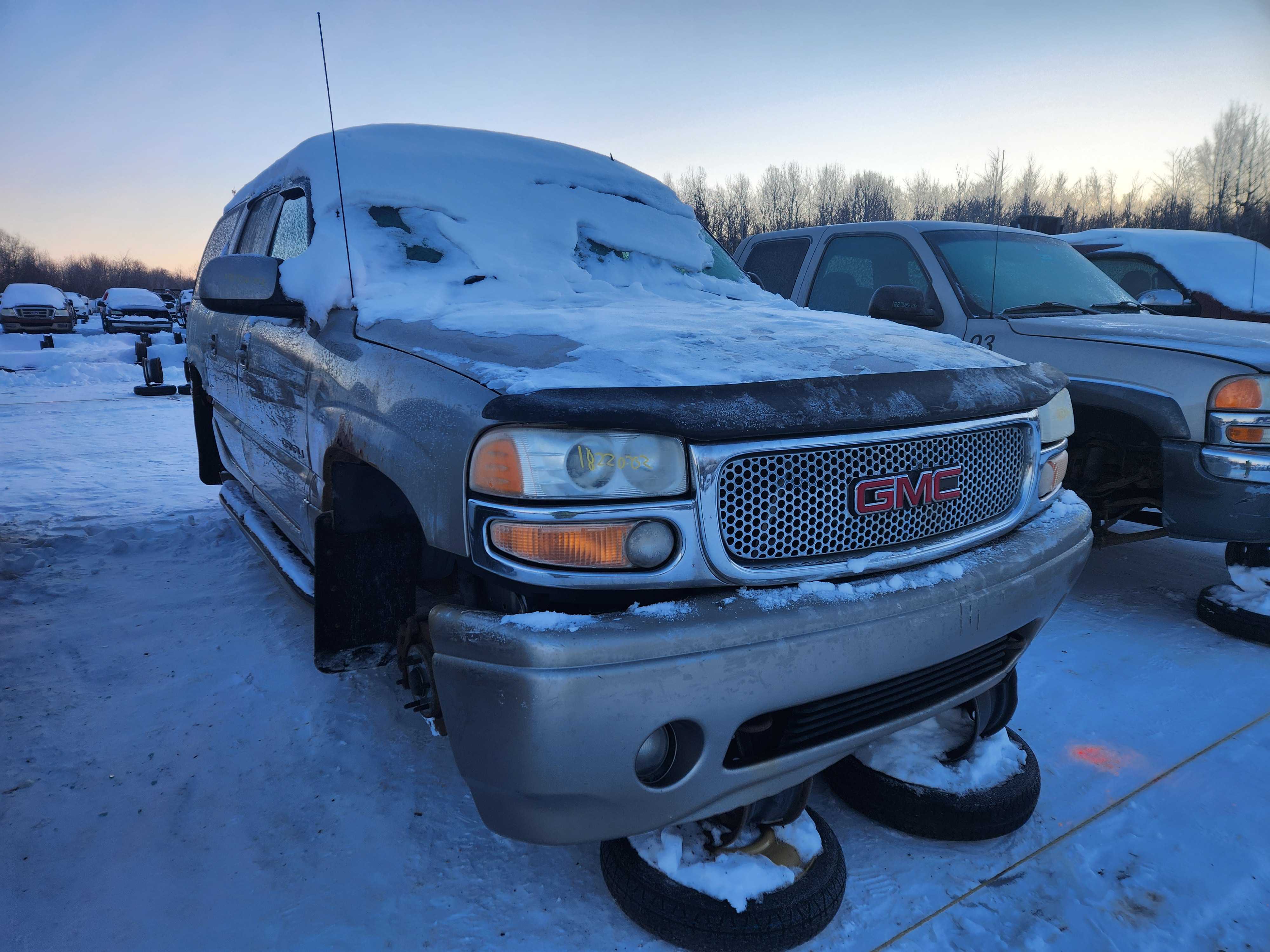GMC YUKON 2002