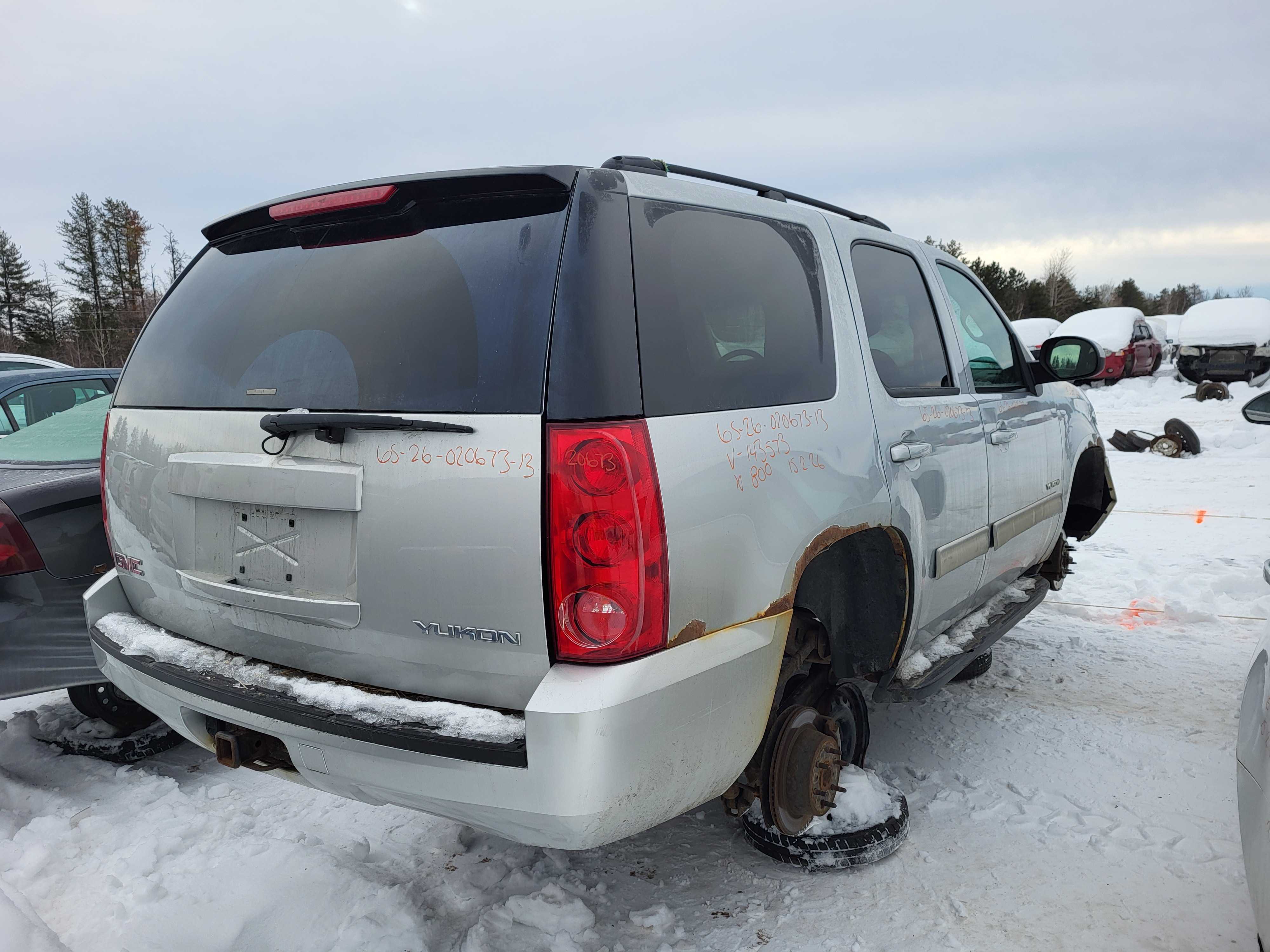 GMC YUKON 2013