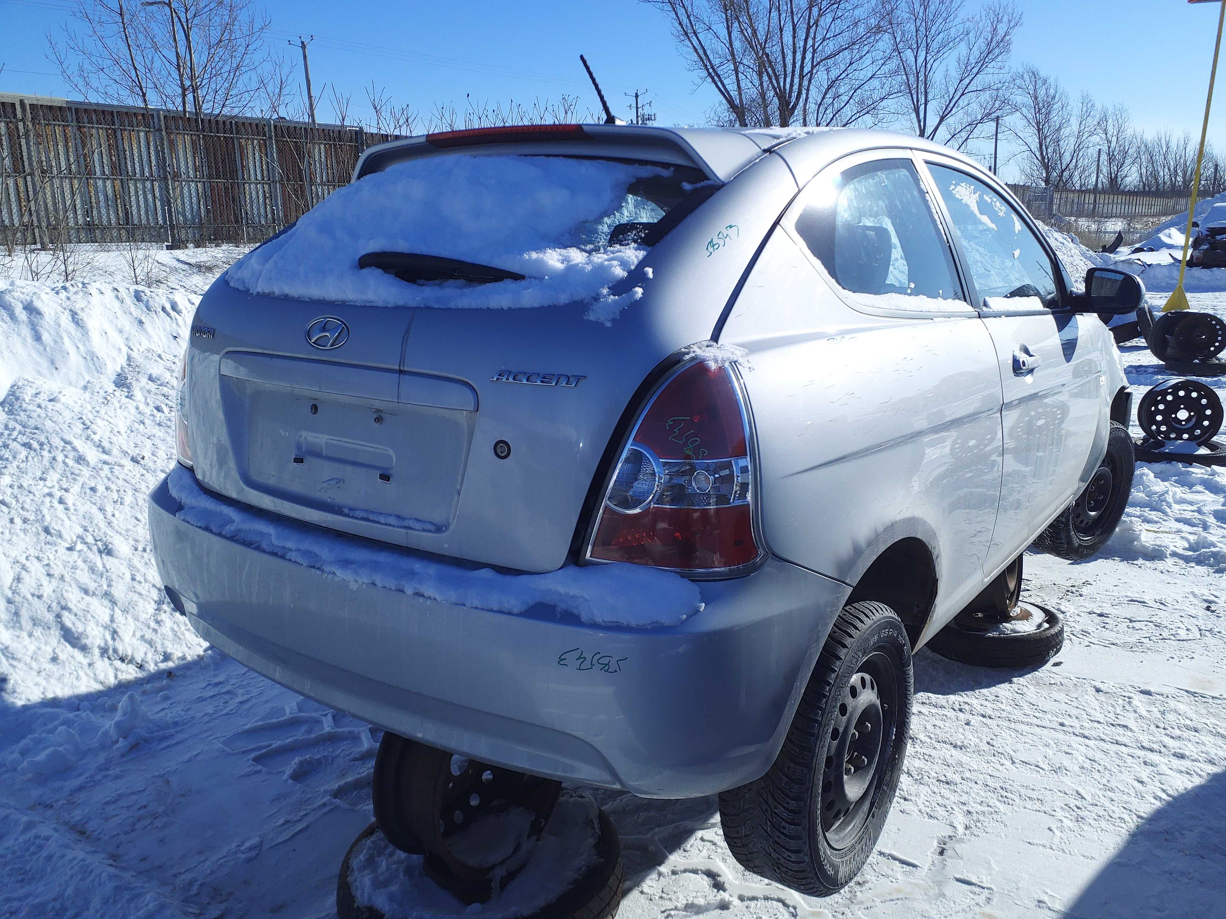 HYUNDAI ACCENT 2010