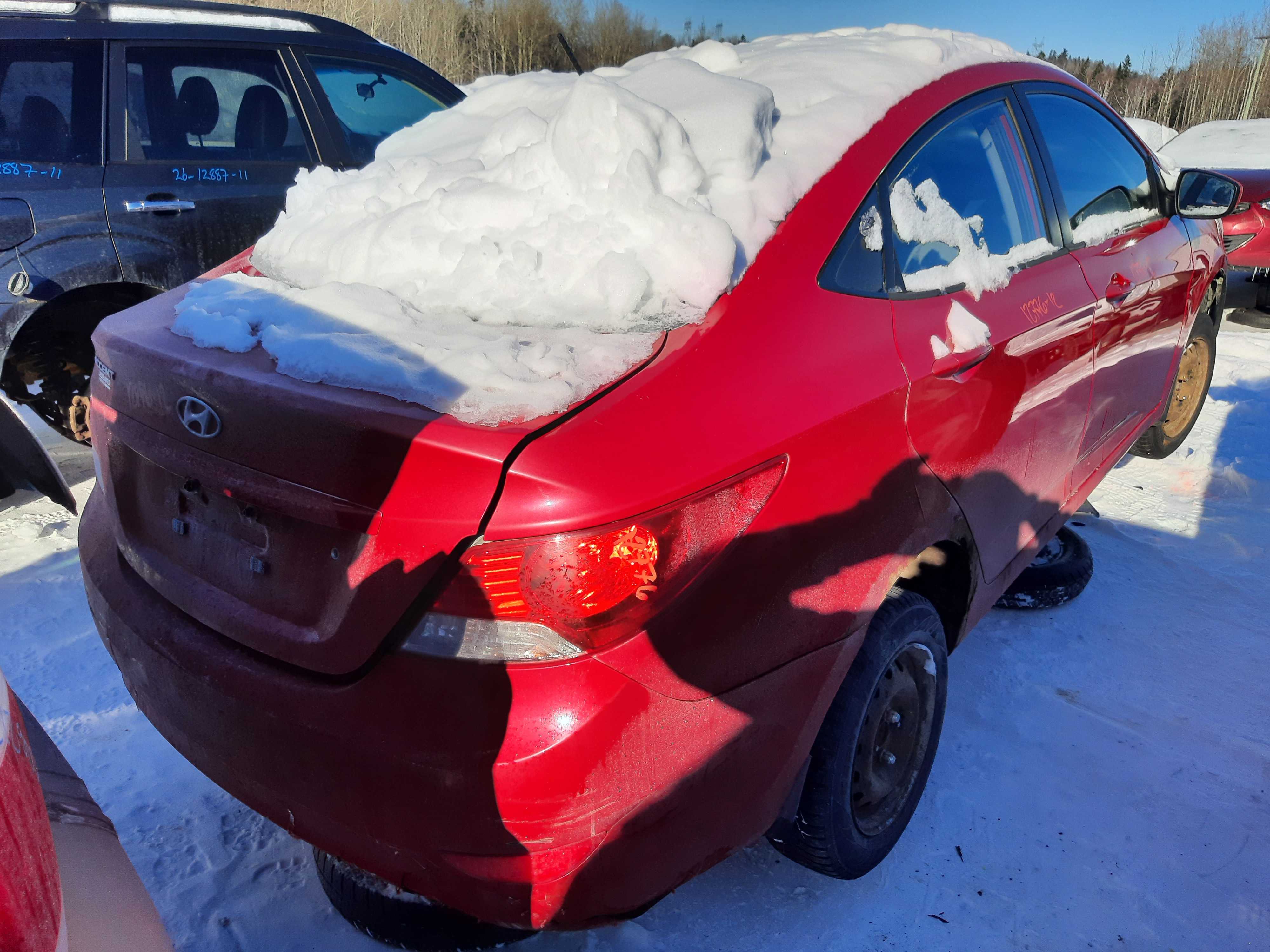 HYUNDAI ACCENT 2012