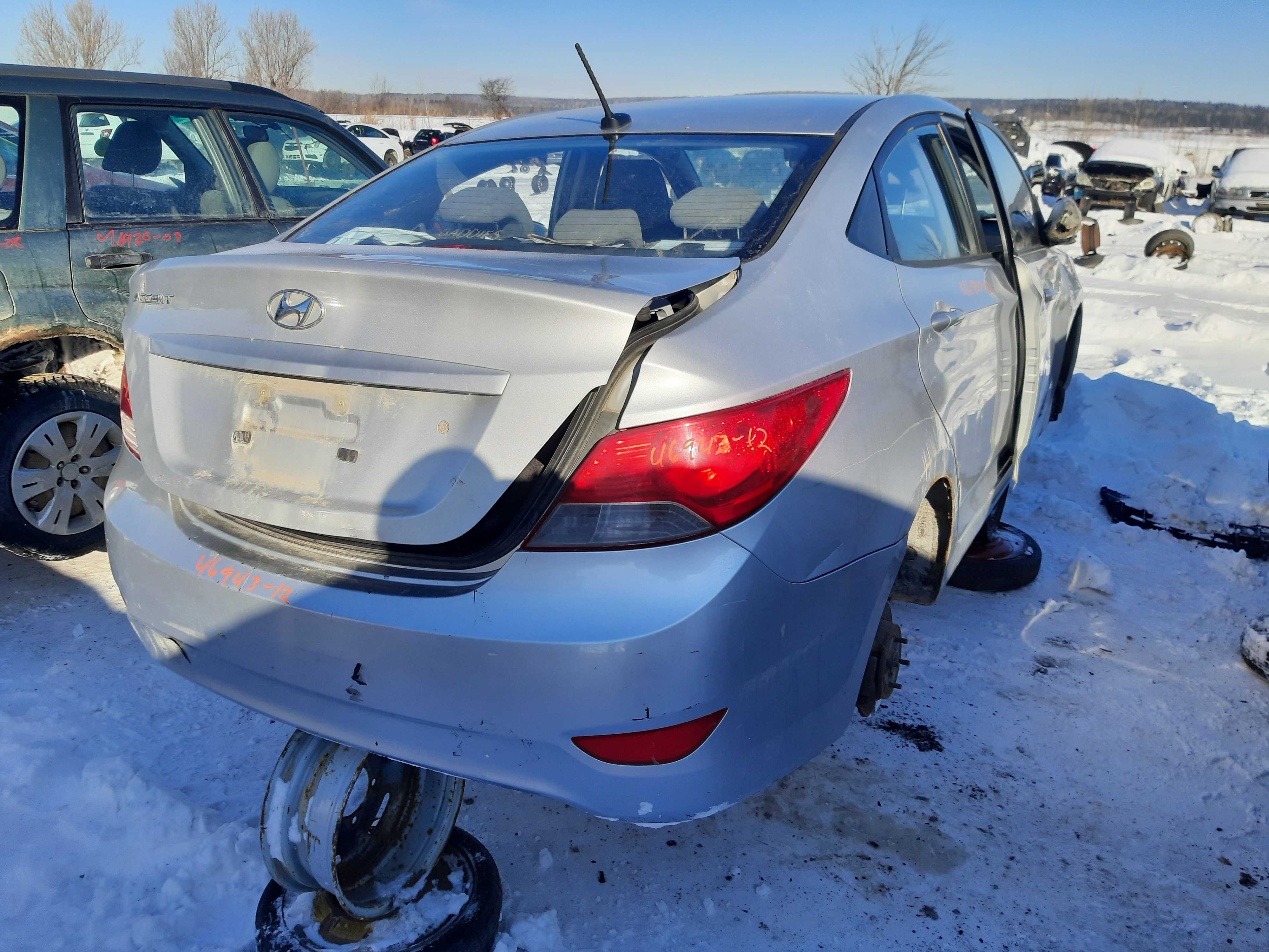 HYUNDAI ACCENT 2012