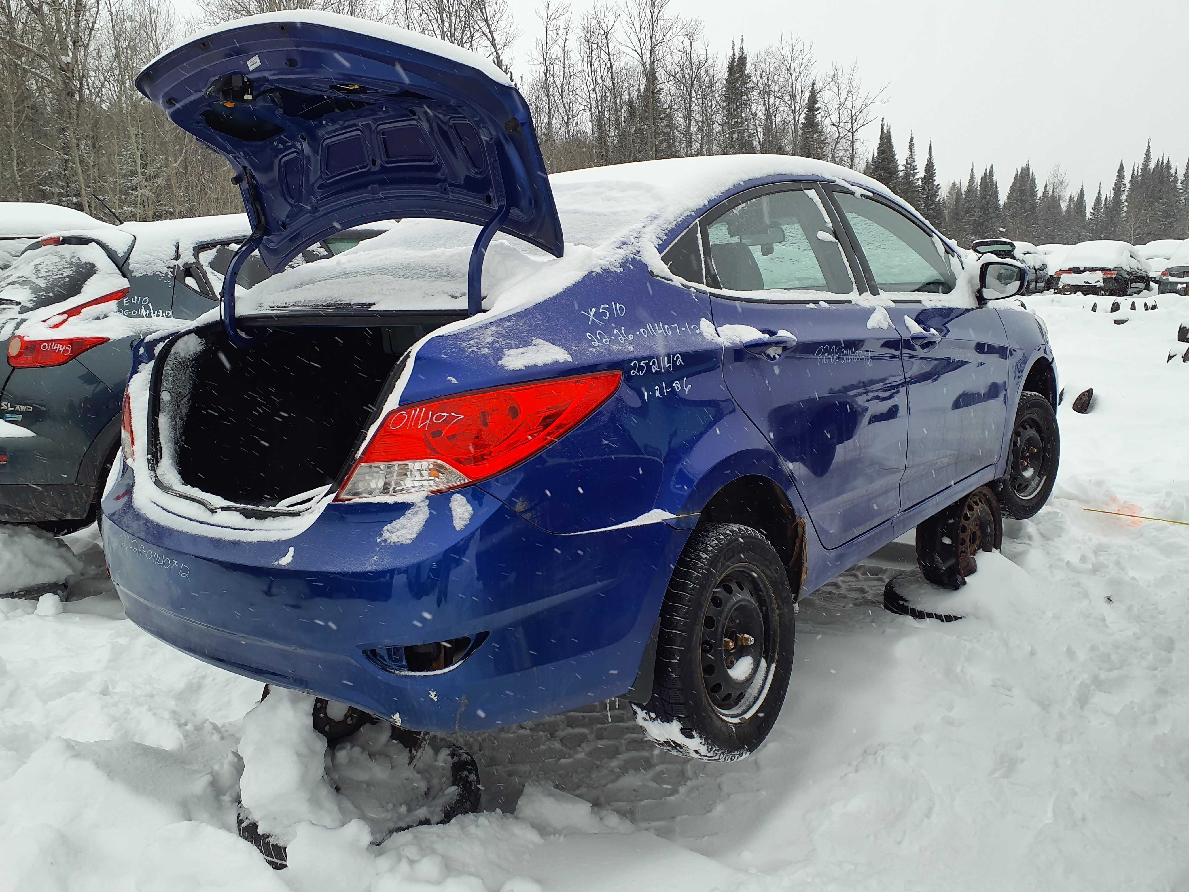 HYUNDAI ACCENT 2012
