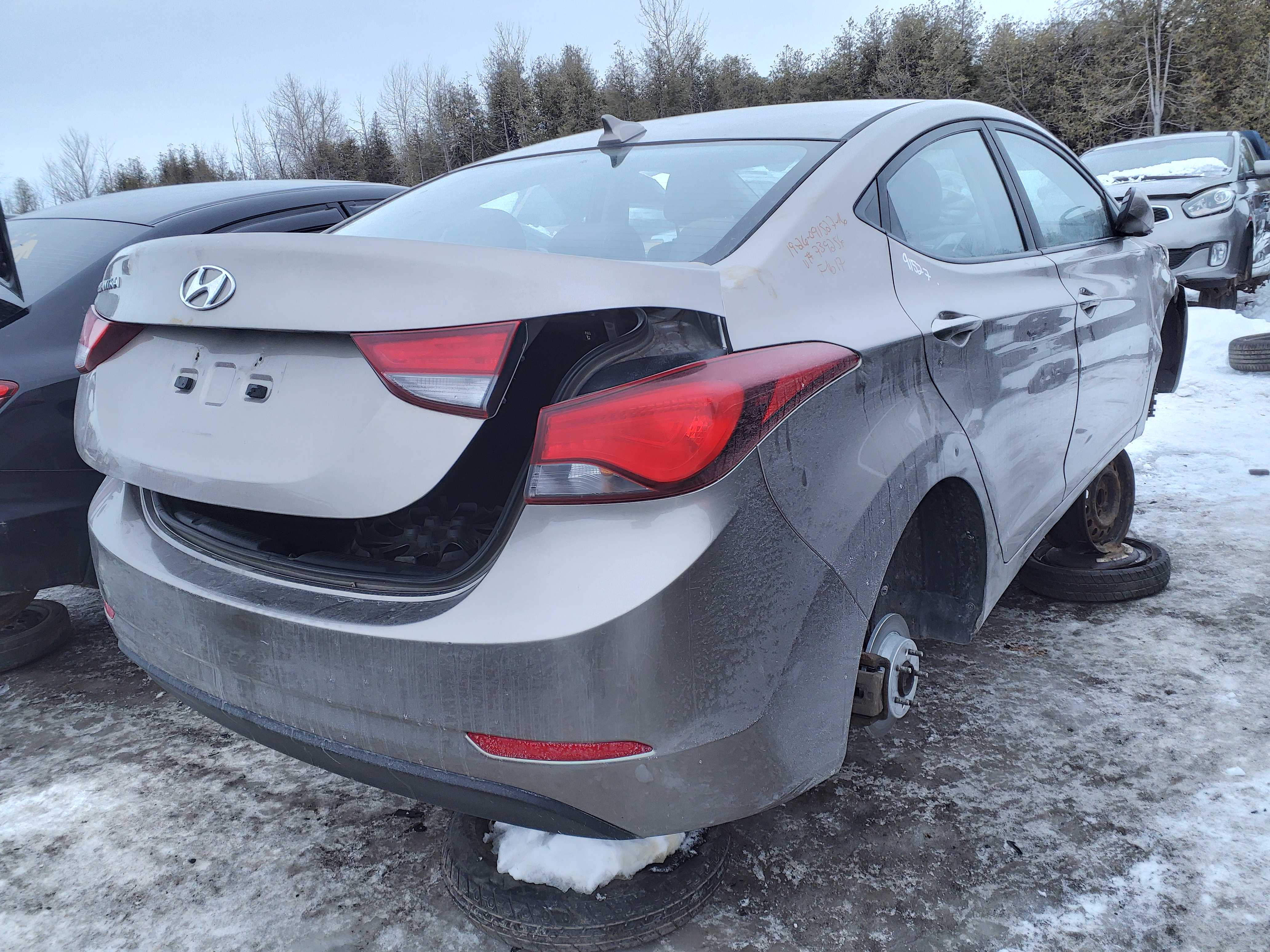 HYUNDAI ELANTRA 2016