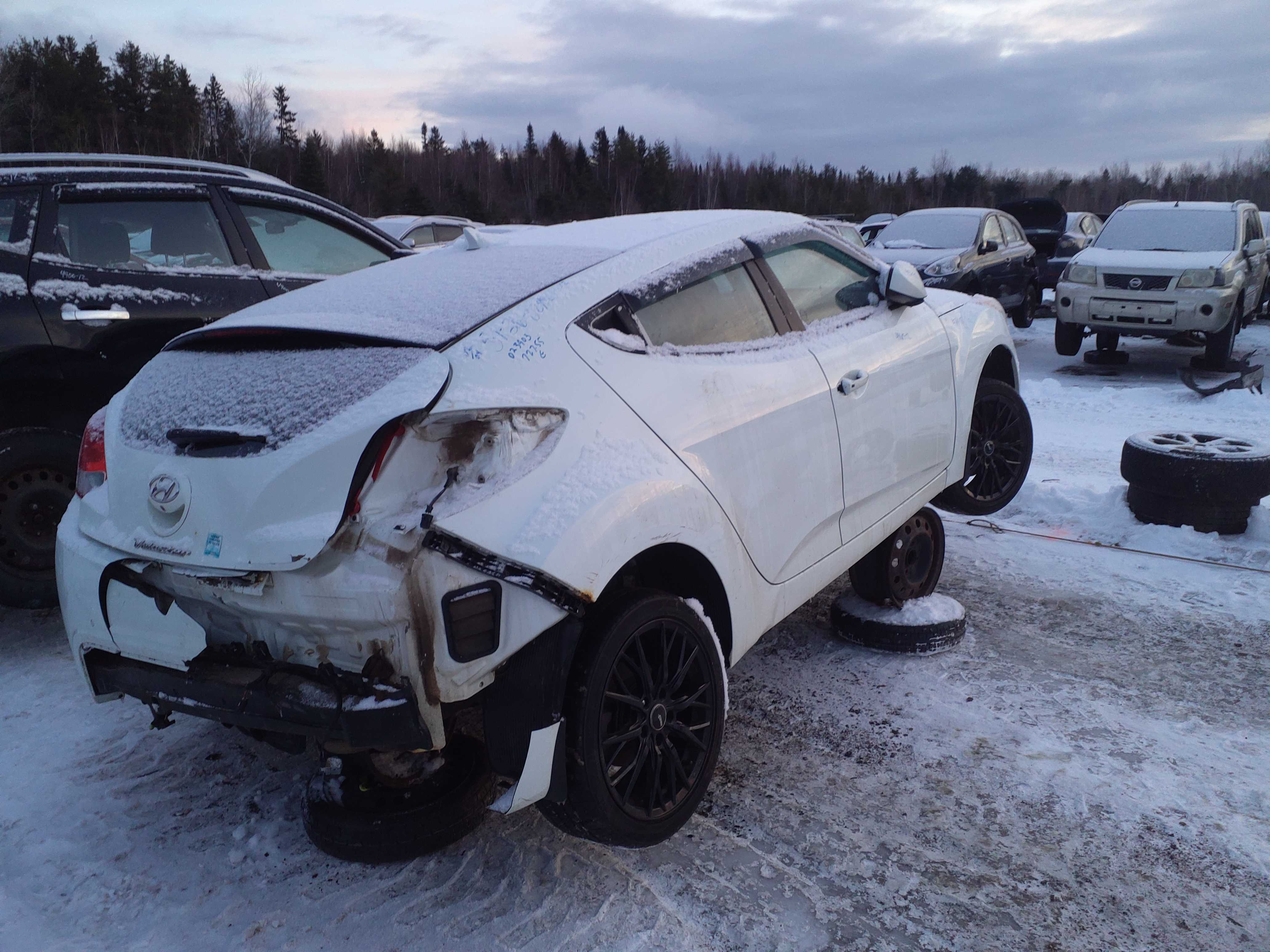 HYUNDAI VELOSTER 2012