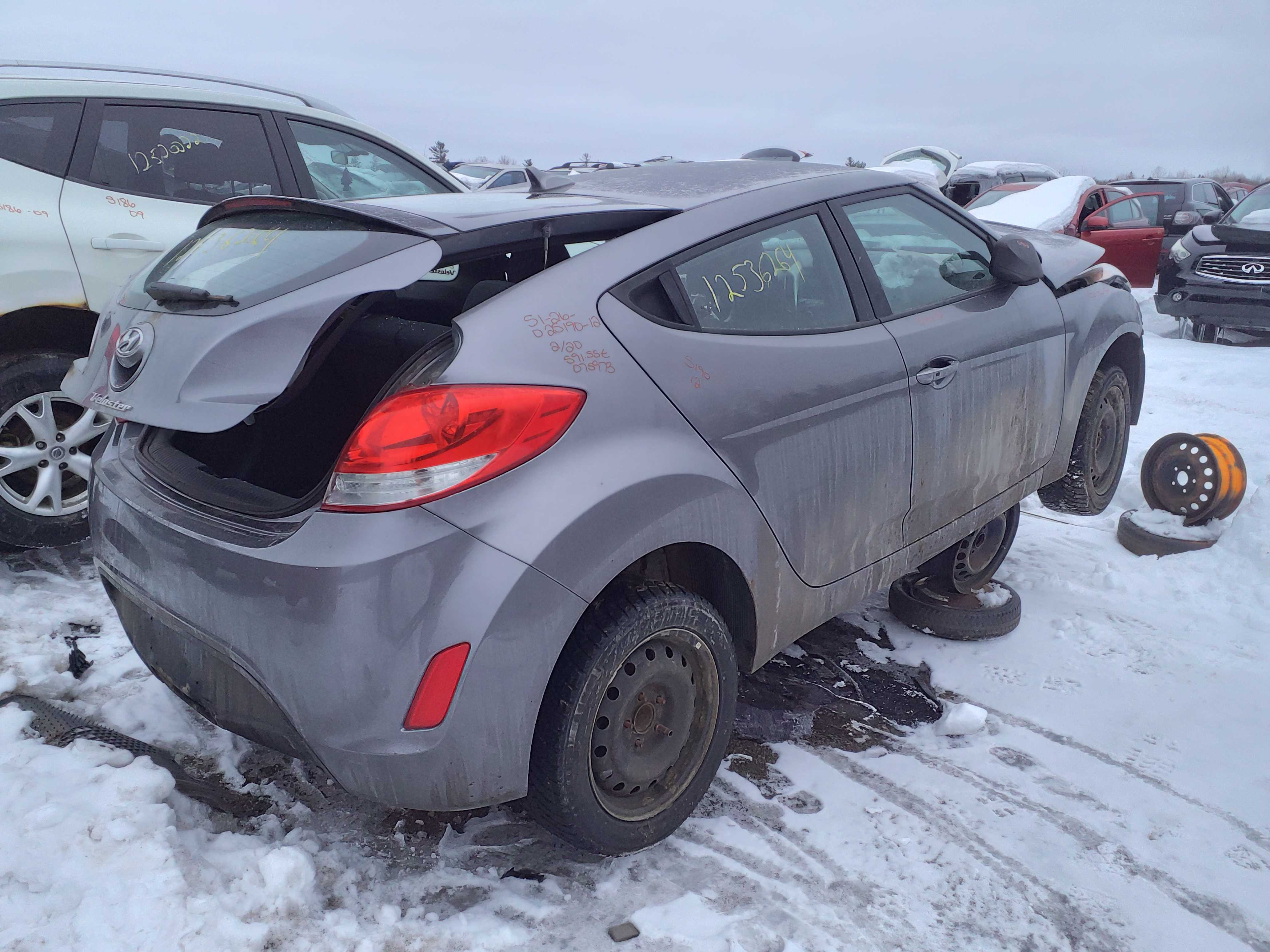 HYUNDAI VELOSTER 2012