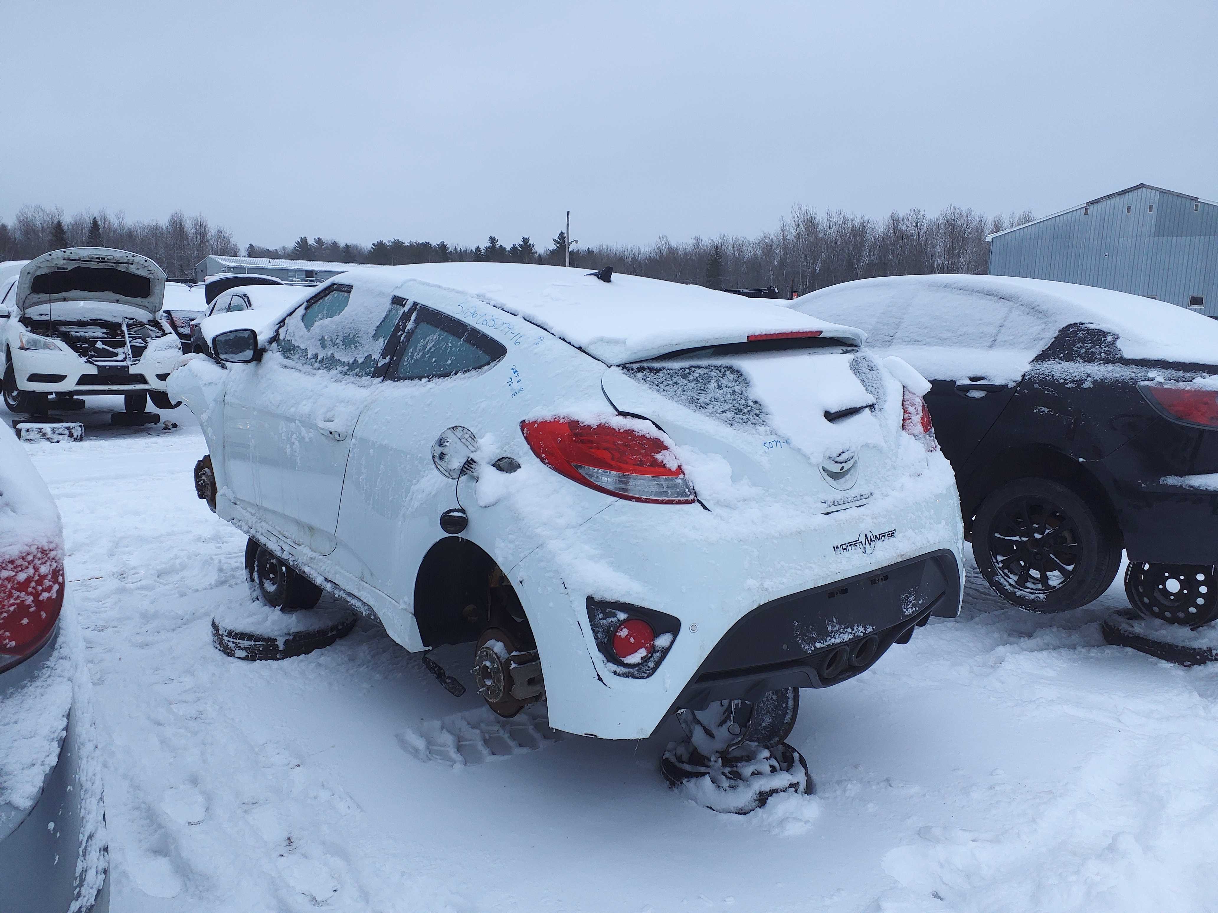 HYUNDAI VELOSTER 2016