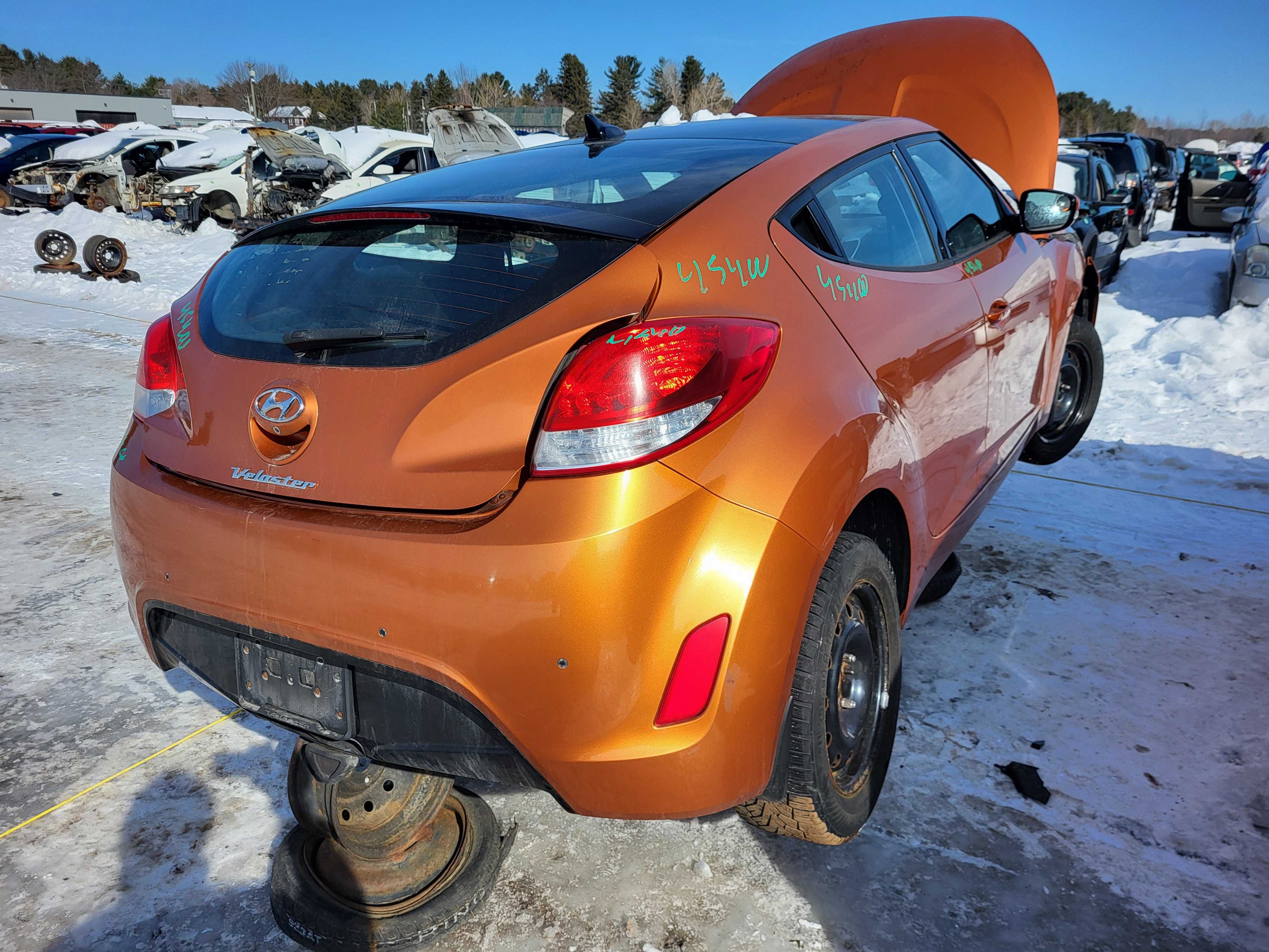 HYUNDAI VELOSTER 2016