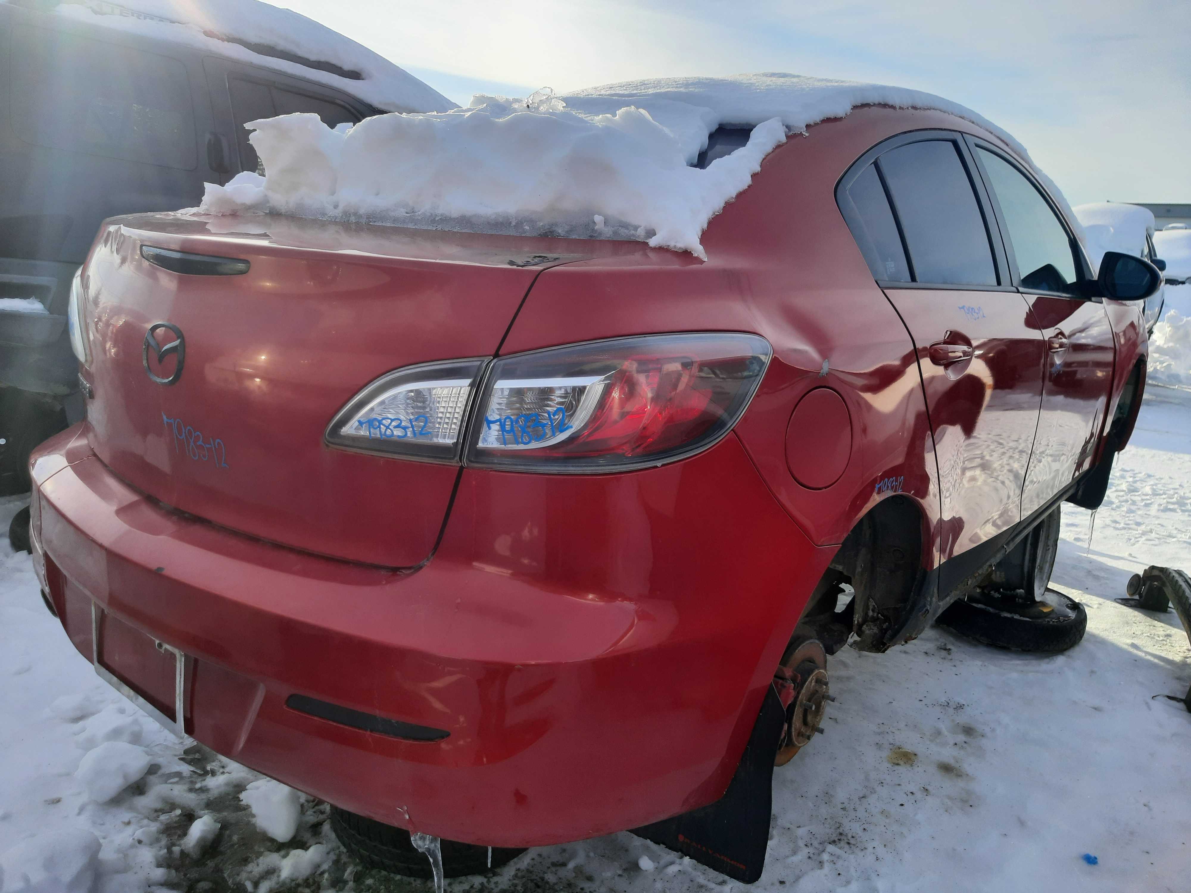 MAZDA MAZDA3 2012