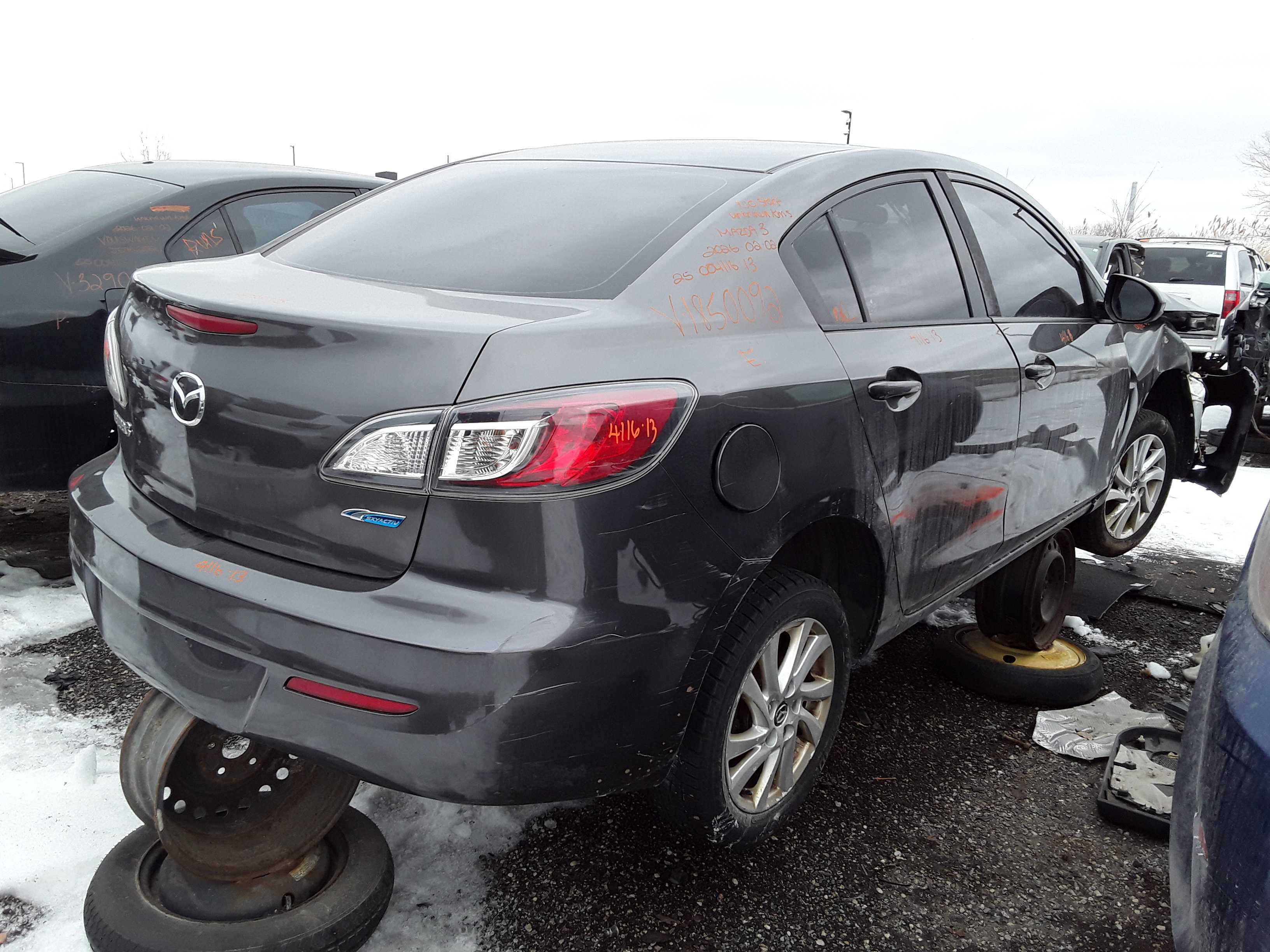 MAZDA MAZDA3 2013