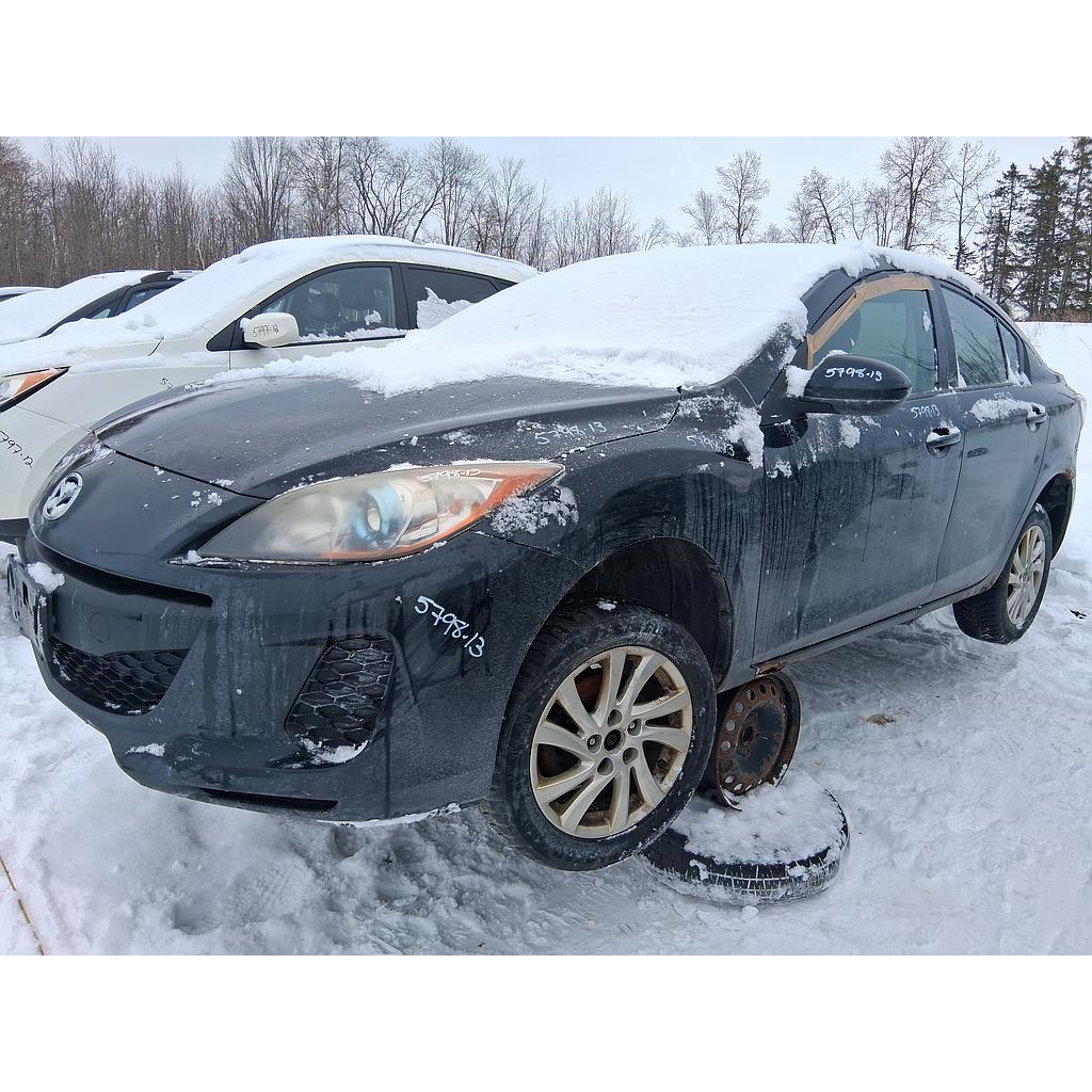 MAZDA MAZDA3 2013