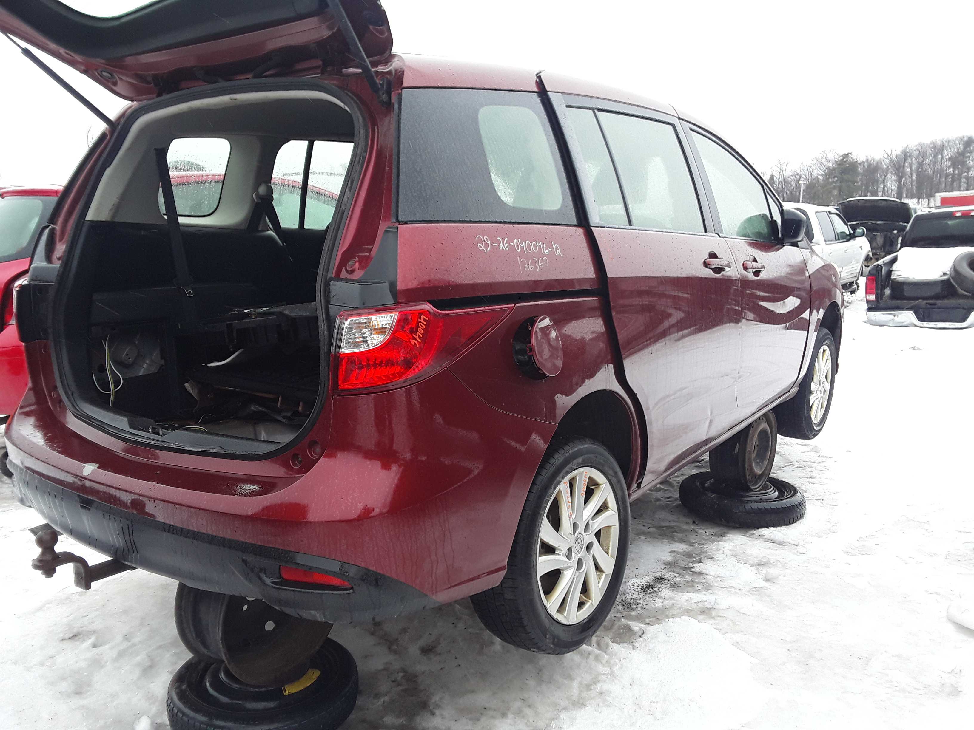 MAZDA MAZDA5 2012