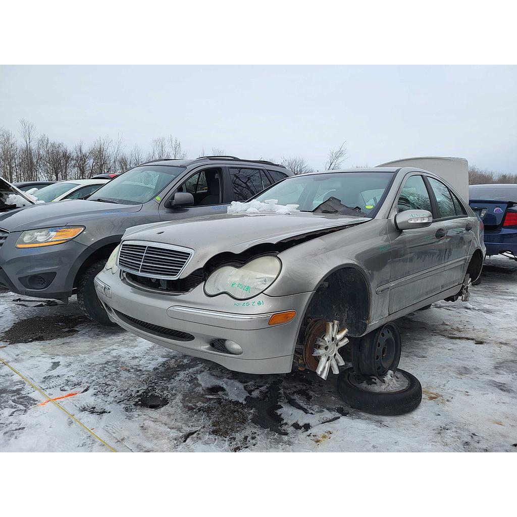 MERCEDES-BENZ C-CLASS 2004