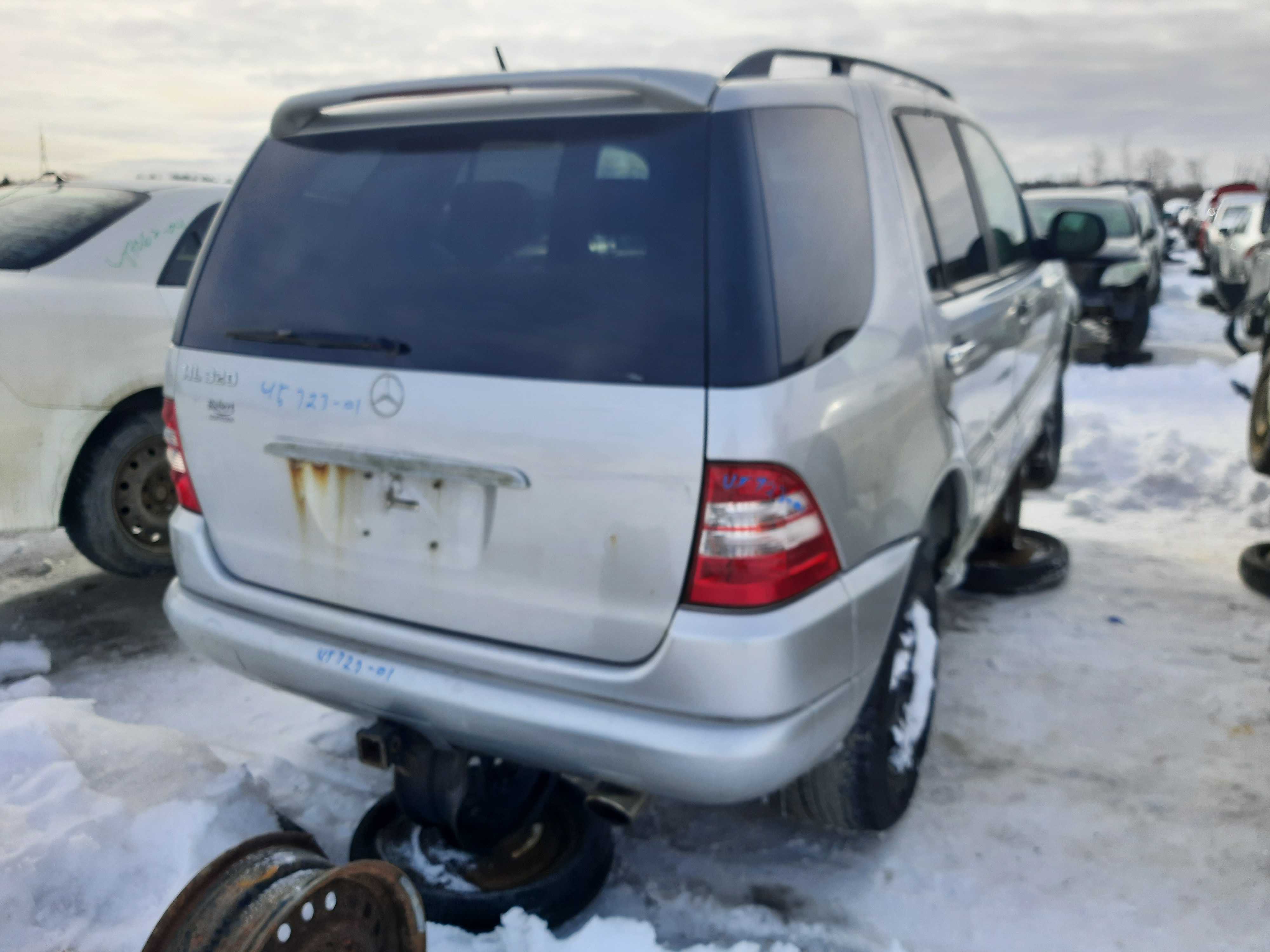 MERCEDES-BENZ ML320 2001