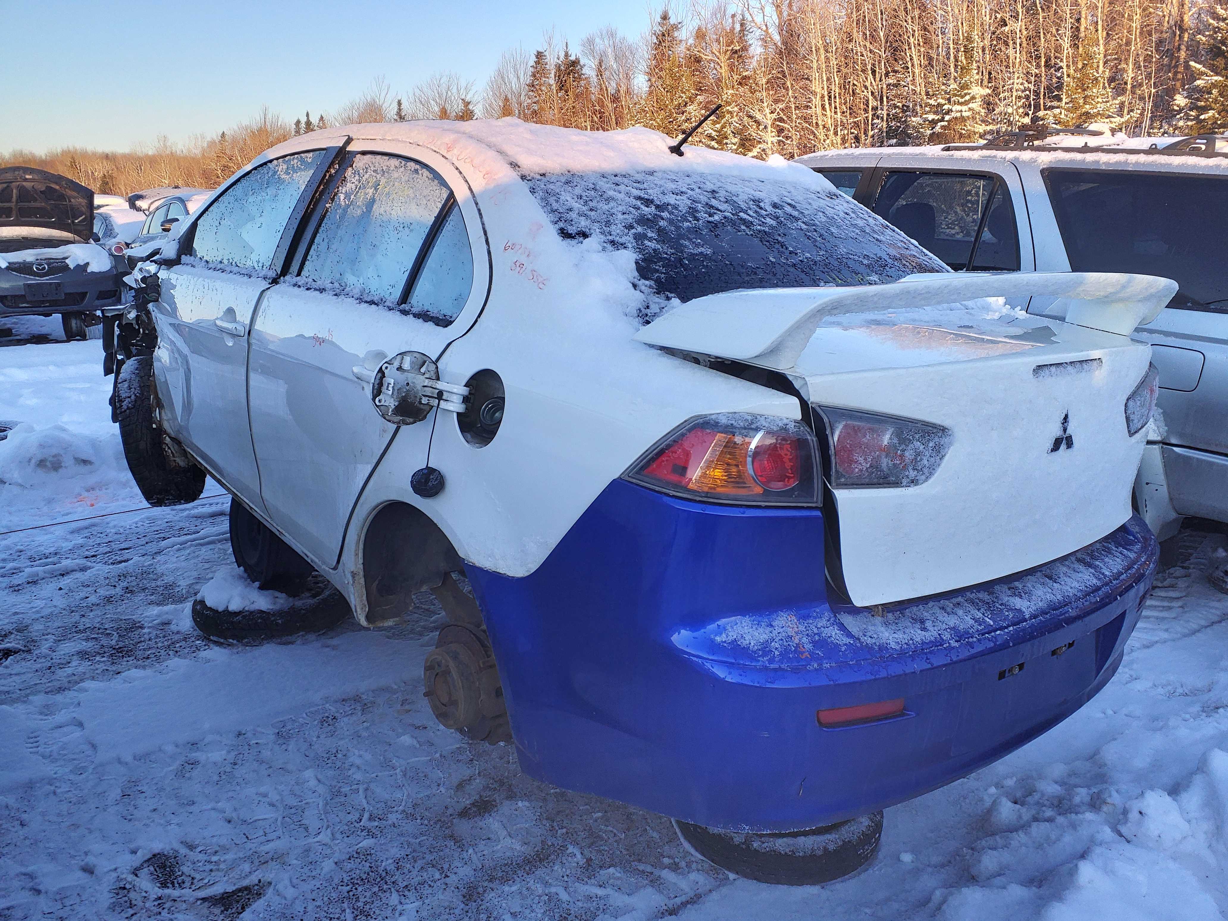 MITSUBISHI LANCER 2015
