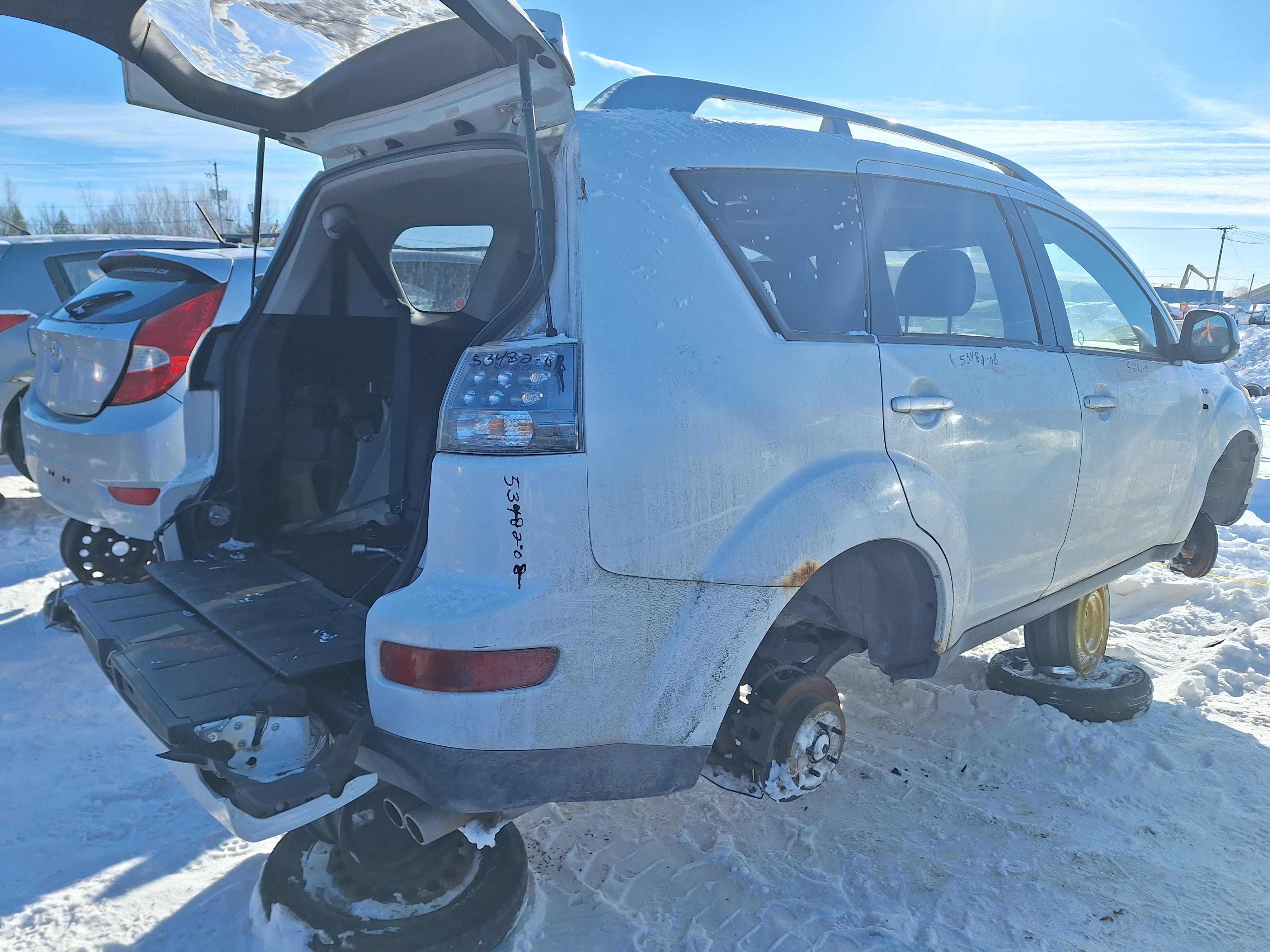 MITSUBISHI OUTLANDER 2008