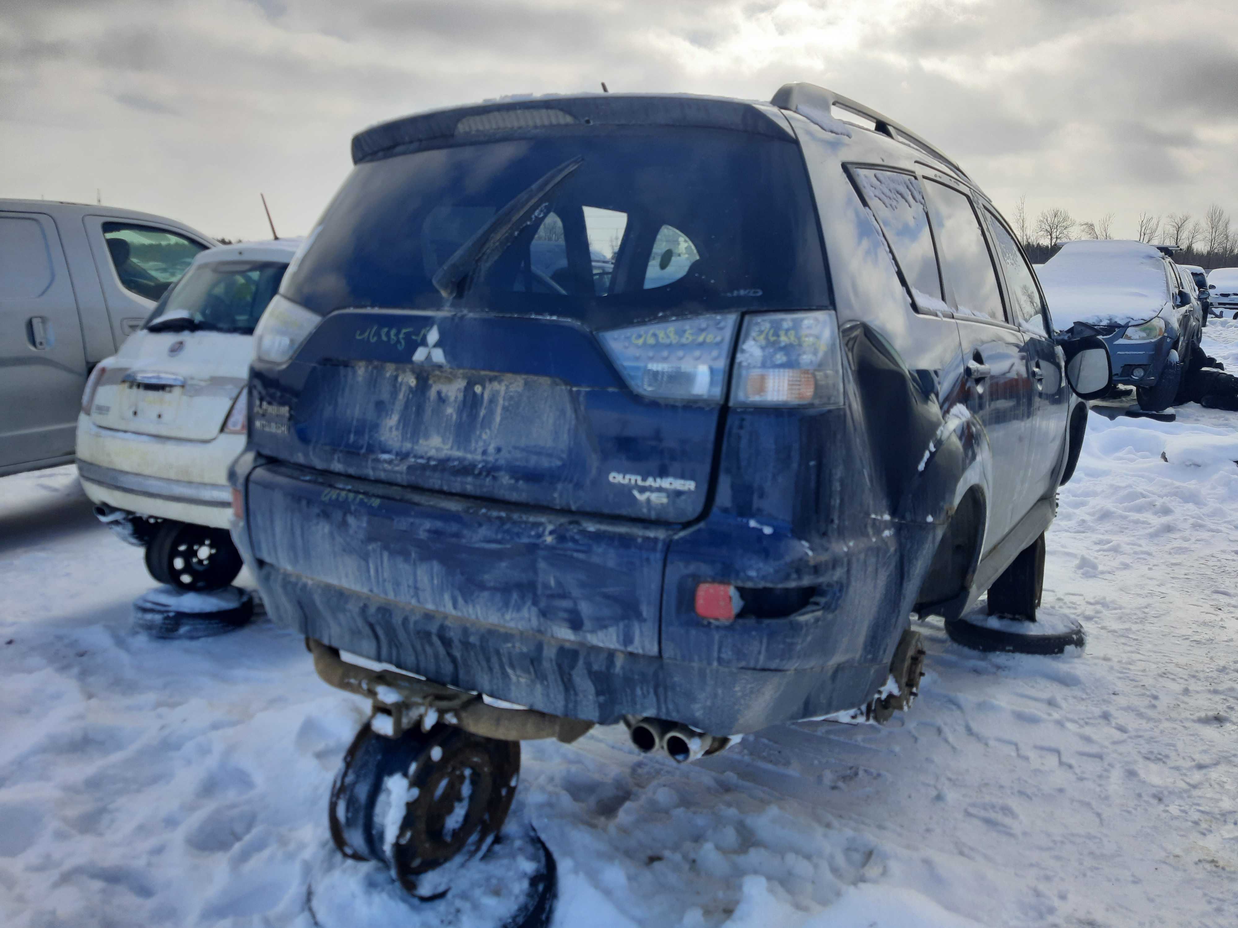 MITSUBISHI OUTLANDER 2010