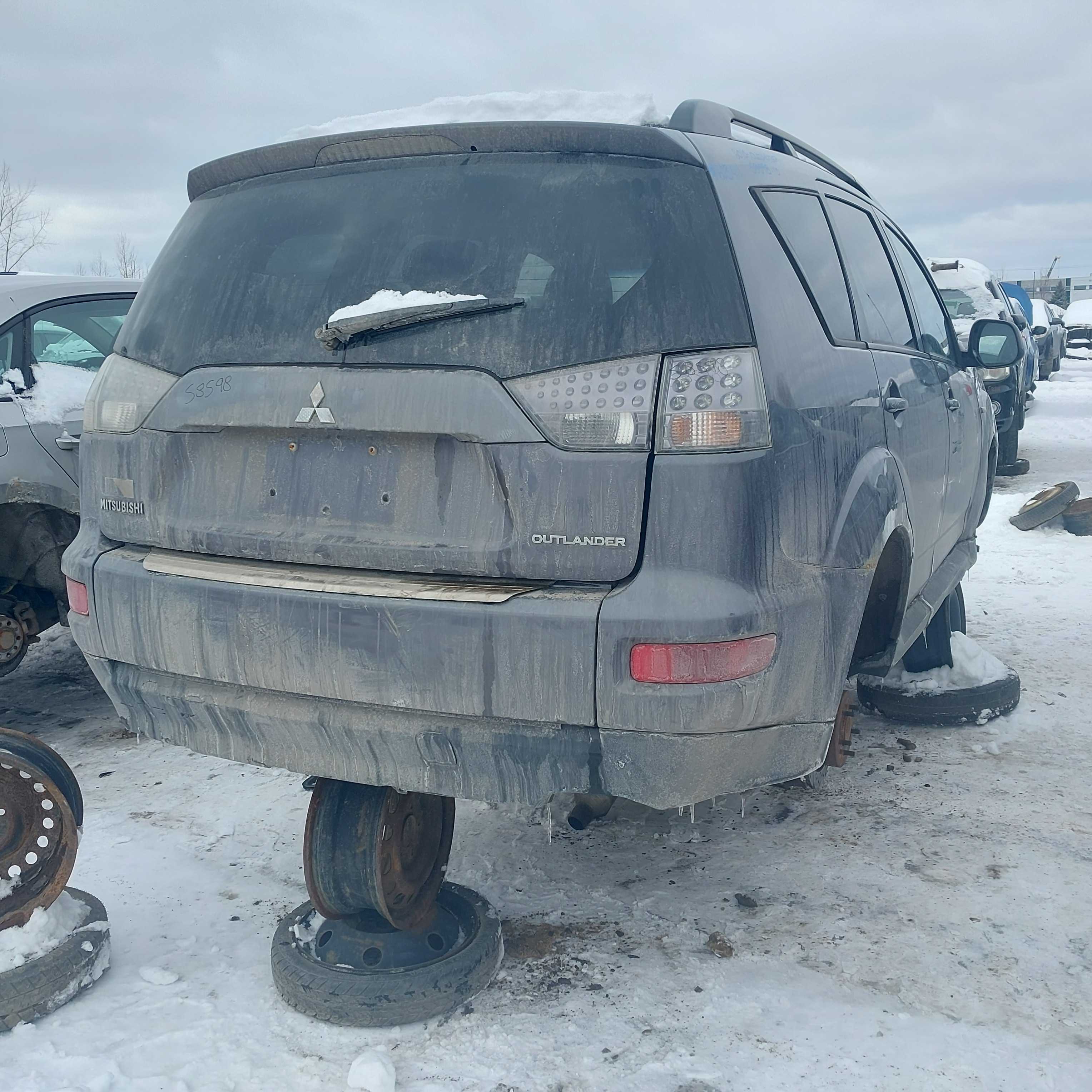 MITSUBISHI OUTLANDER 2010