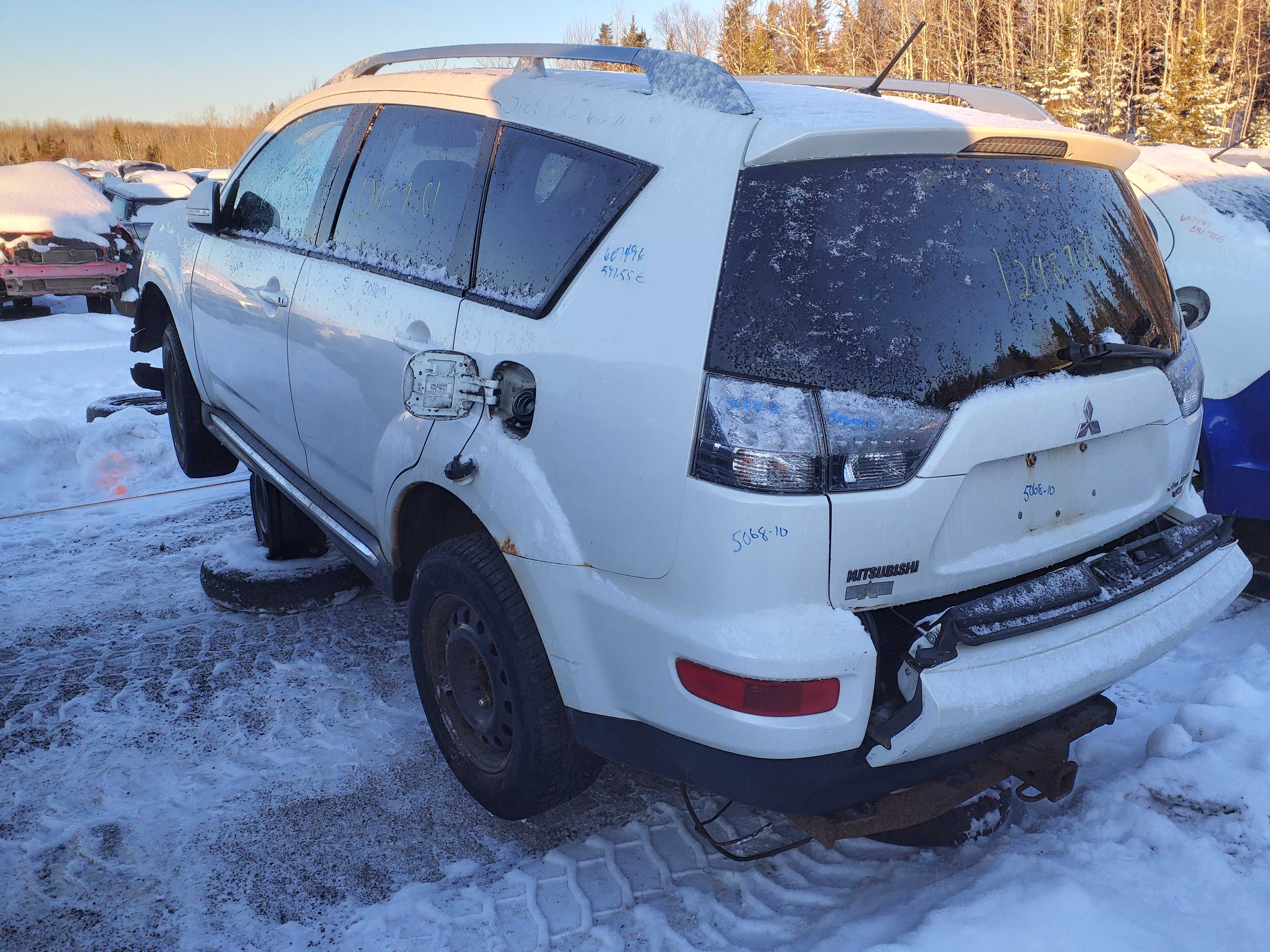 MITSUBISHI OUTLANDER 2010