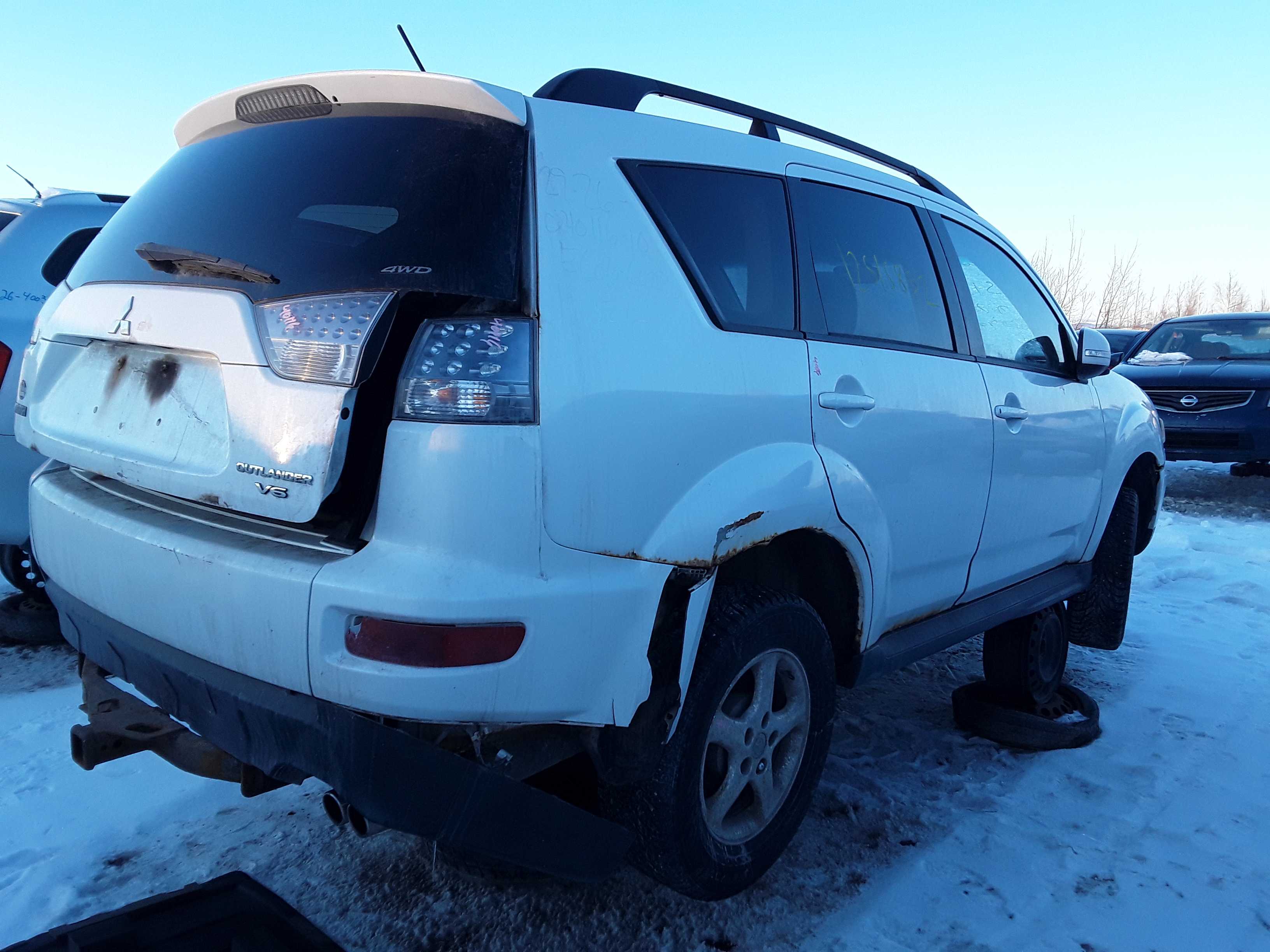 MITSUBISHI OUTLANDER 2010