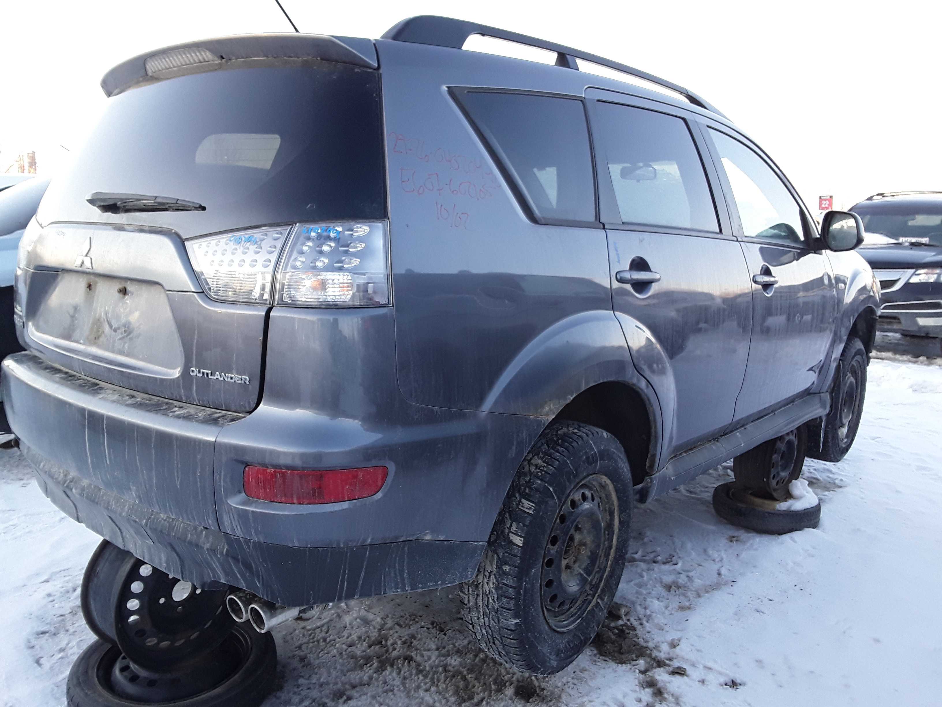 MITSUBISHI OUTLANDER 2010