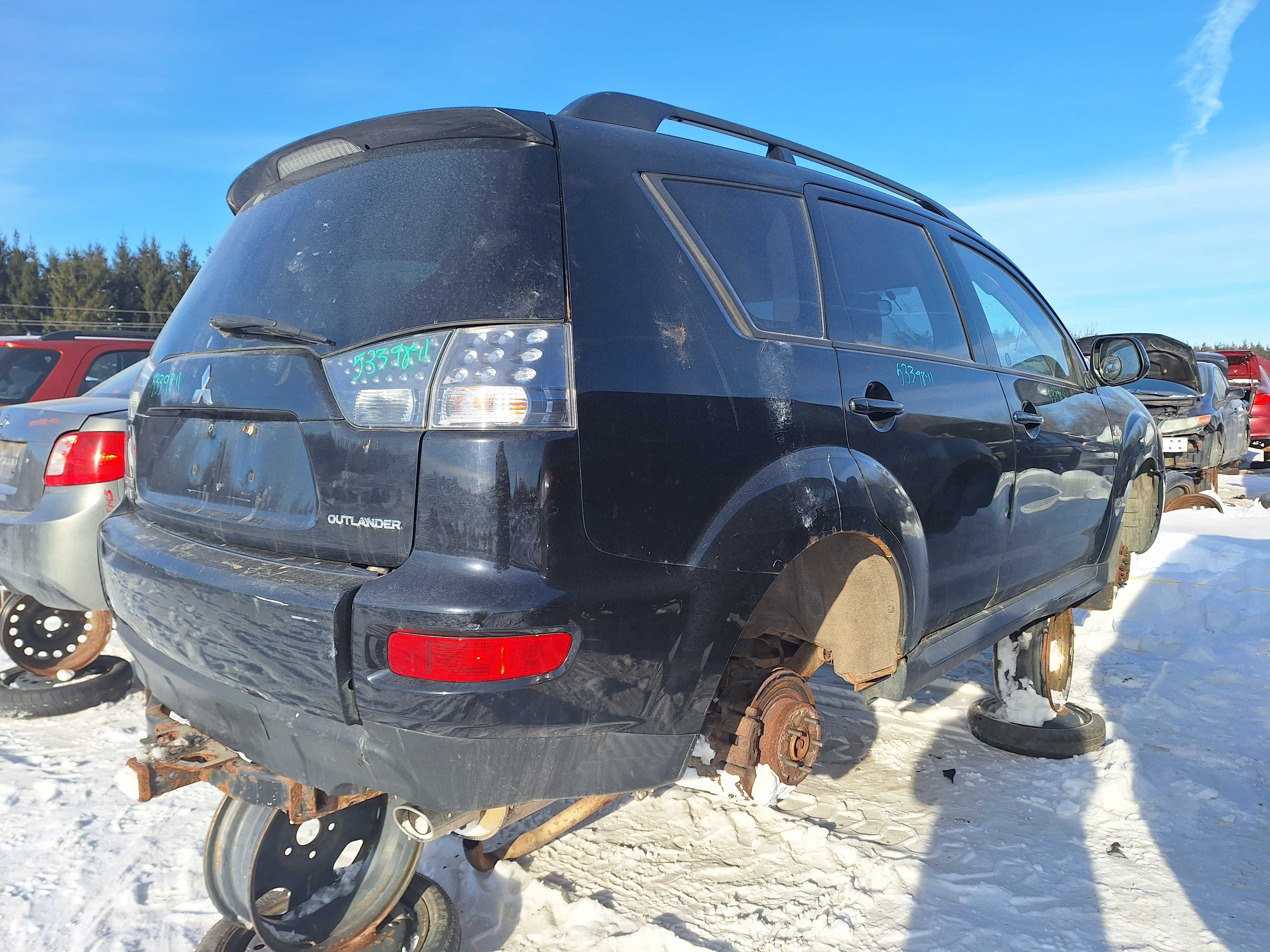 MITSUBISHI OUTLANDER 2011