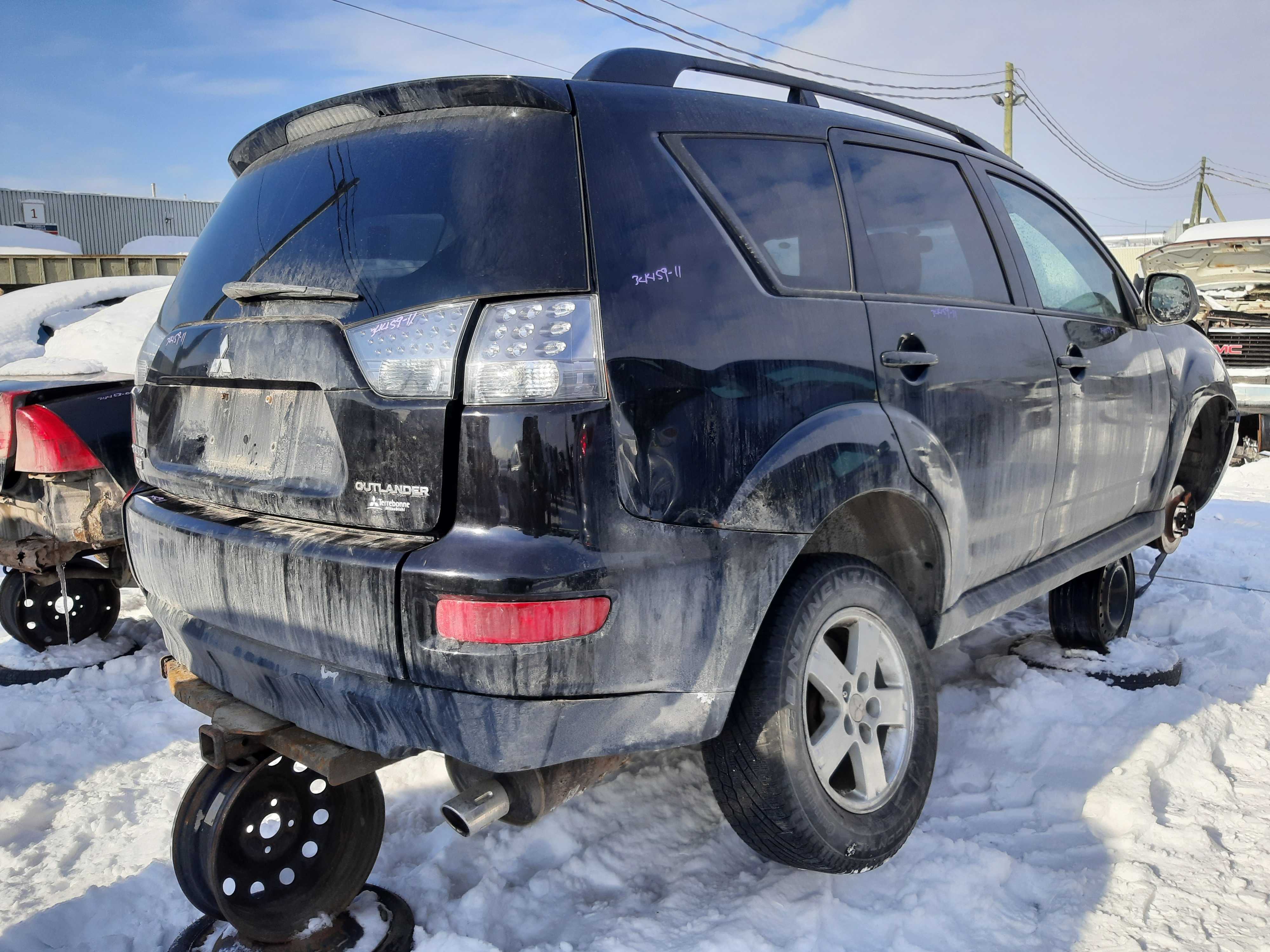 MITSUBISHI OUTLANDER 2011
