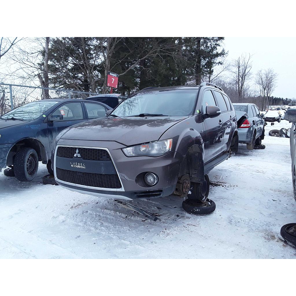 MITSUBISHI OUTLANDER 2011