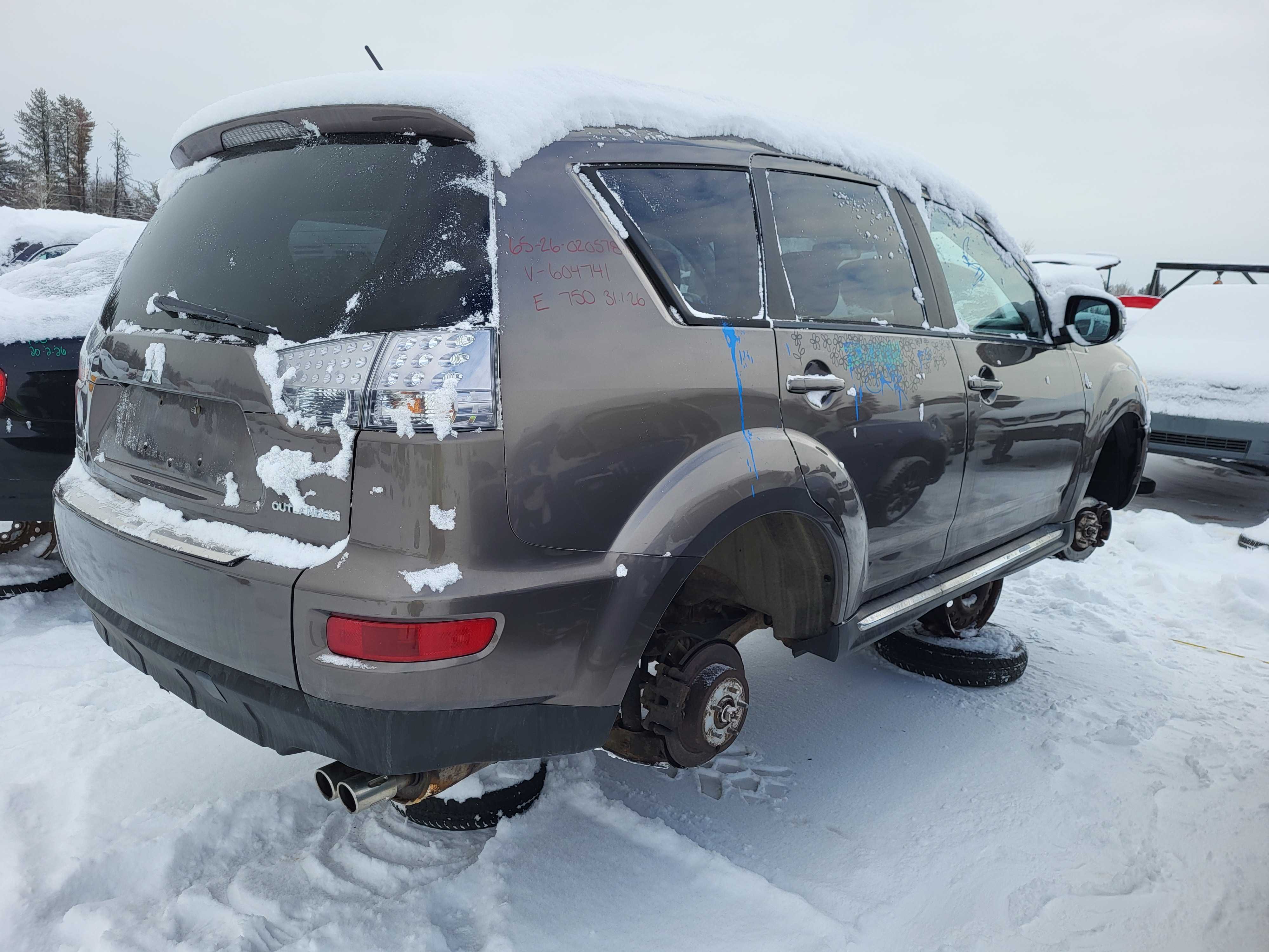 MITSUBISHI OUTLANDER 2012