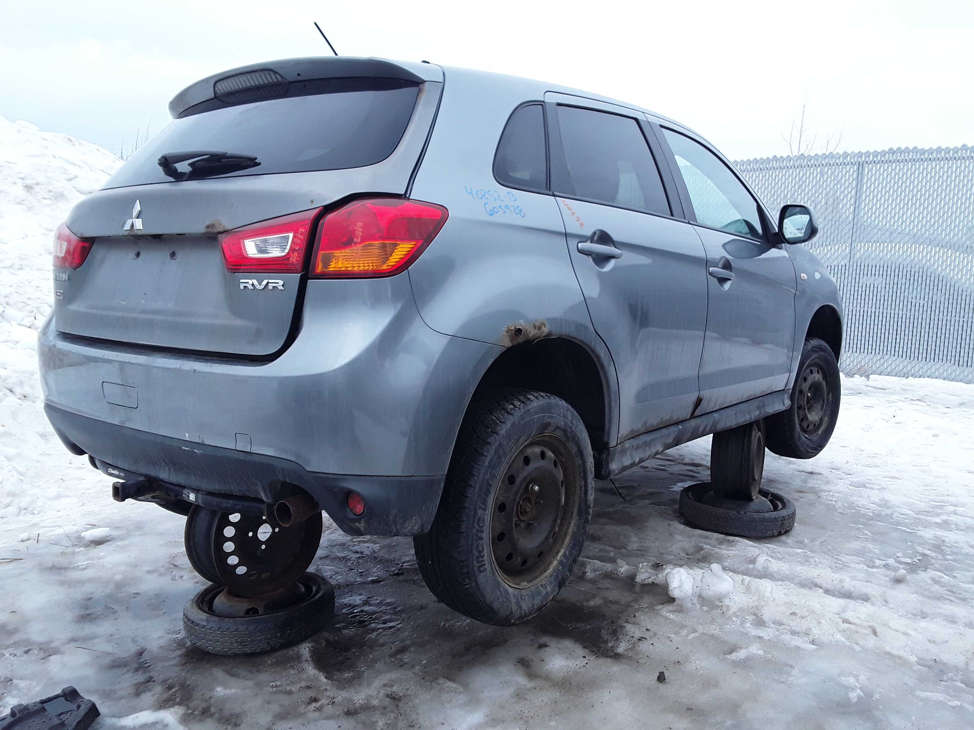 MITSUBISHI RVR 2013