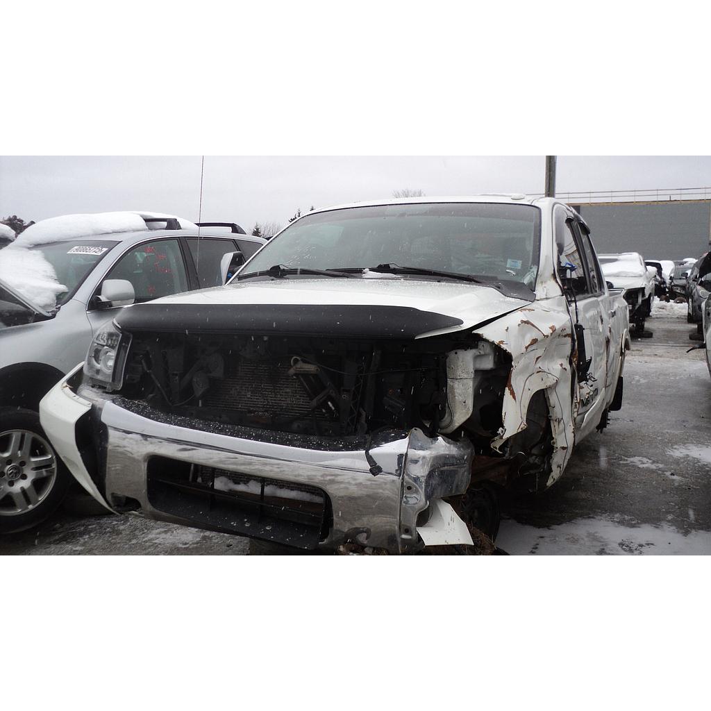 NISSAN TITAN 2011