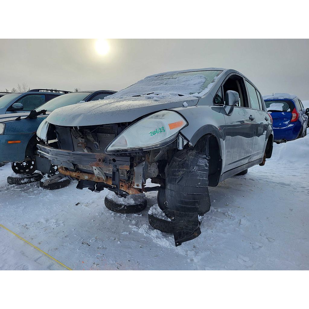 NISSAN VERSA 2010
