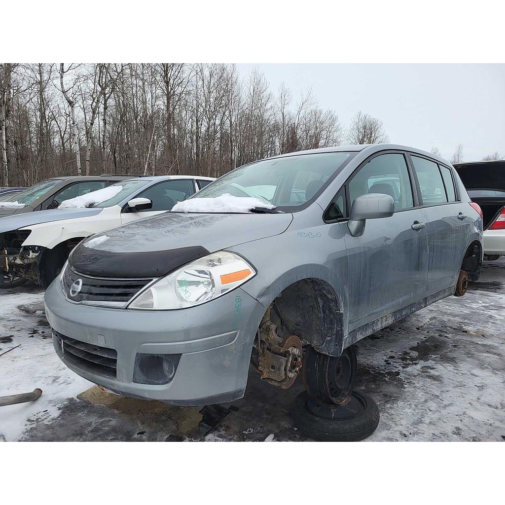 NISSAN VERSA 2010
