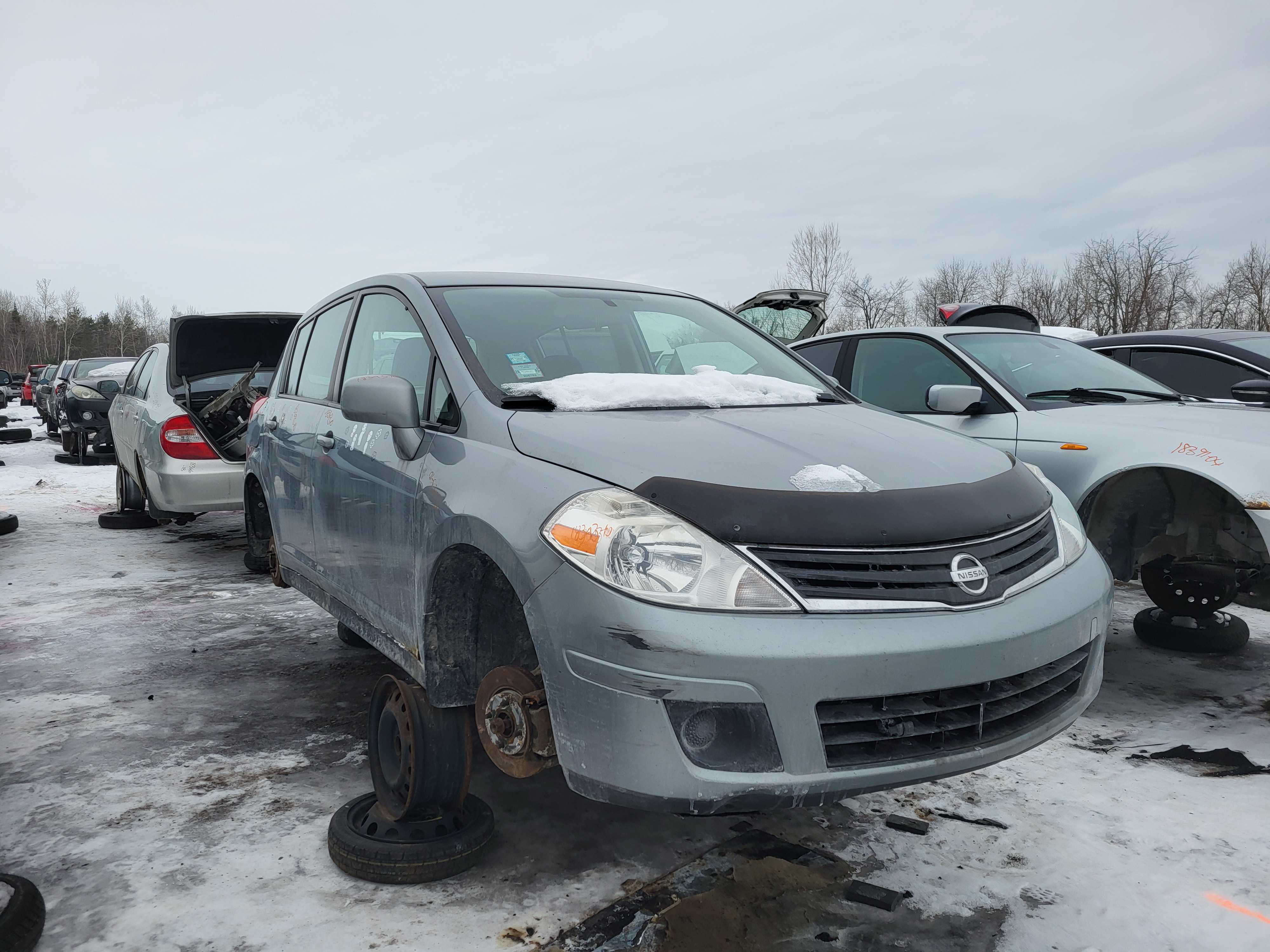 NISSAN VERSA 2010